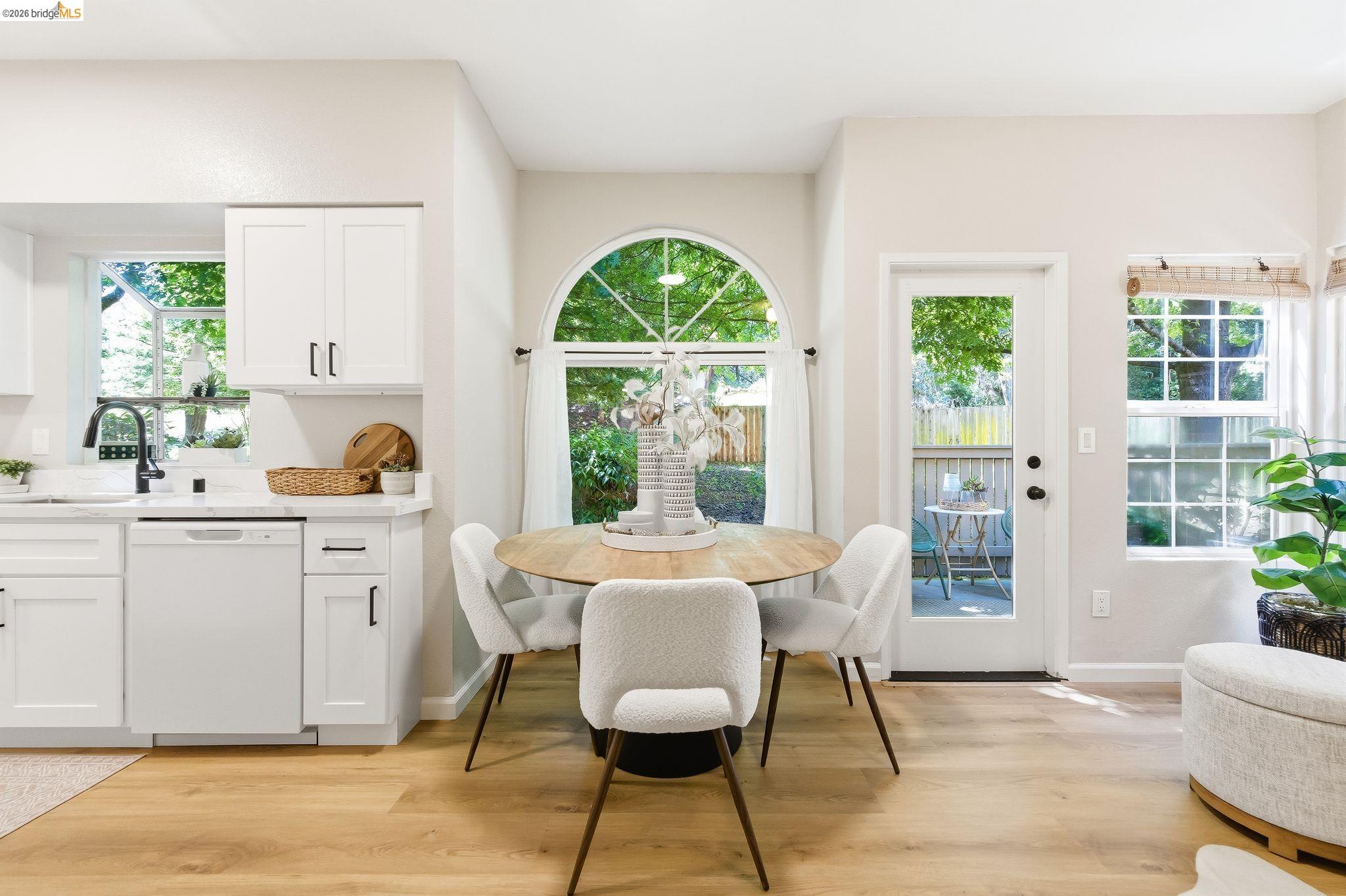 Photo #5: 41134743 Listing: Photo #5