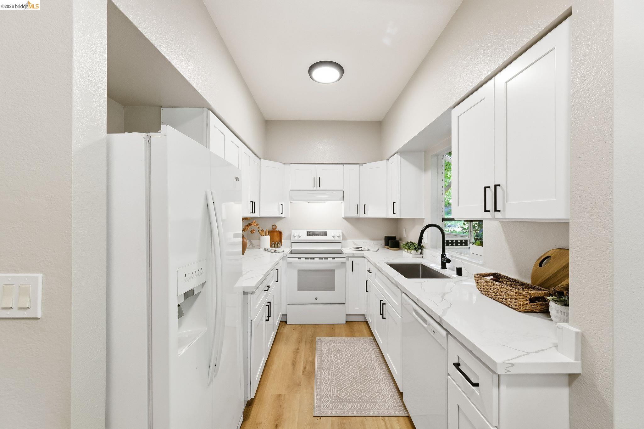 Photo #6: 41134743 Listing: Photo #6