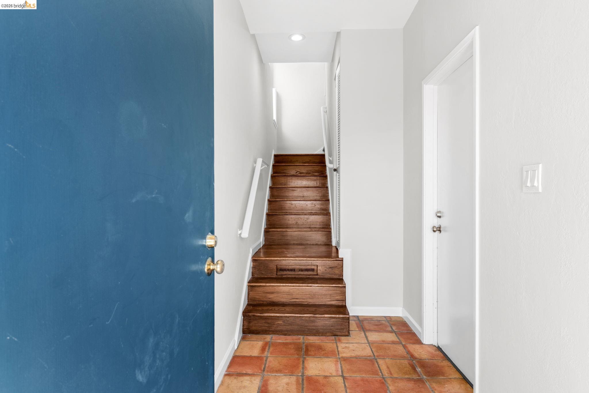 Photo #2: 41134744 Listing: Photo #2