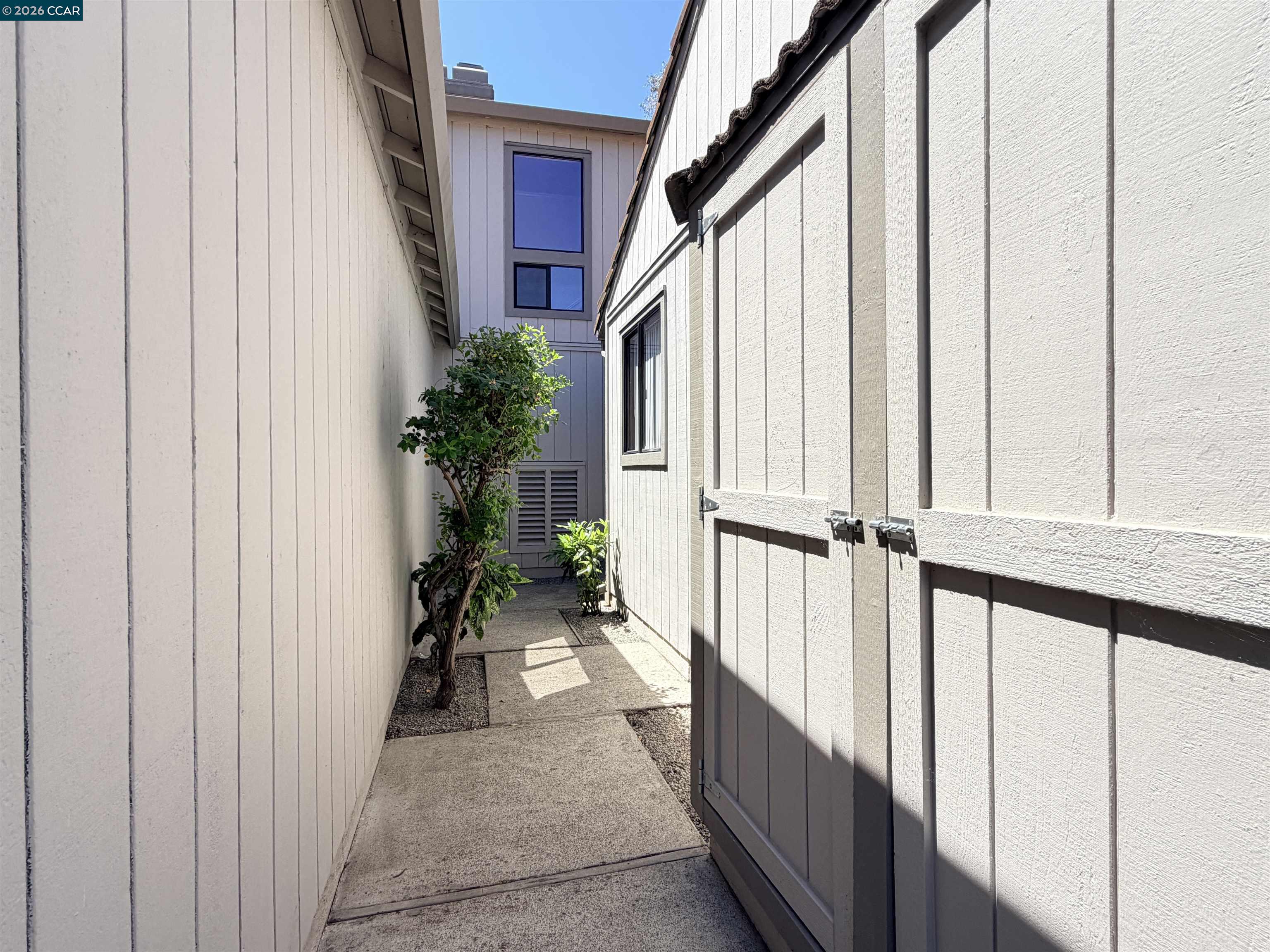 Photo #4: 41134753 Listing: Photo #4