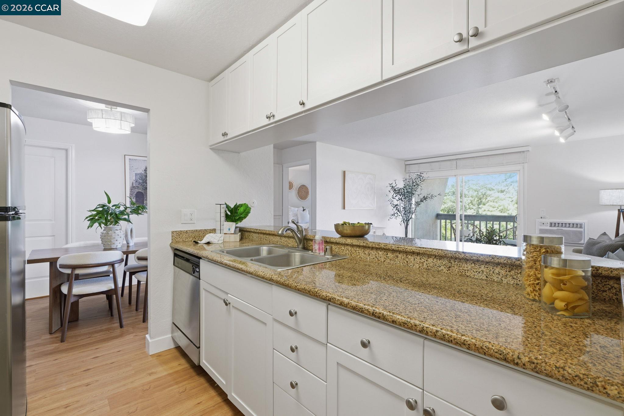 Photo #5: 41134757 Listing: Photo #5