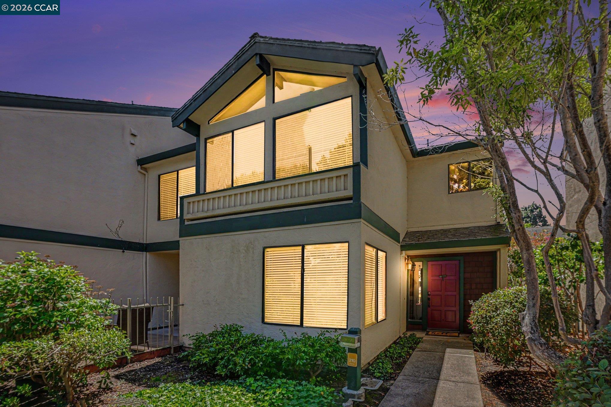 Photo #2: 41134759 Listing: Photo #2