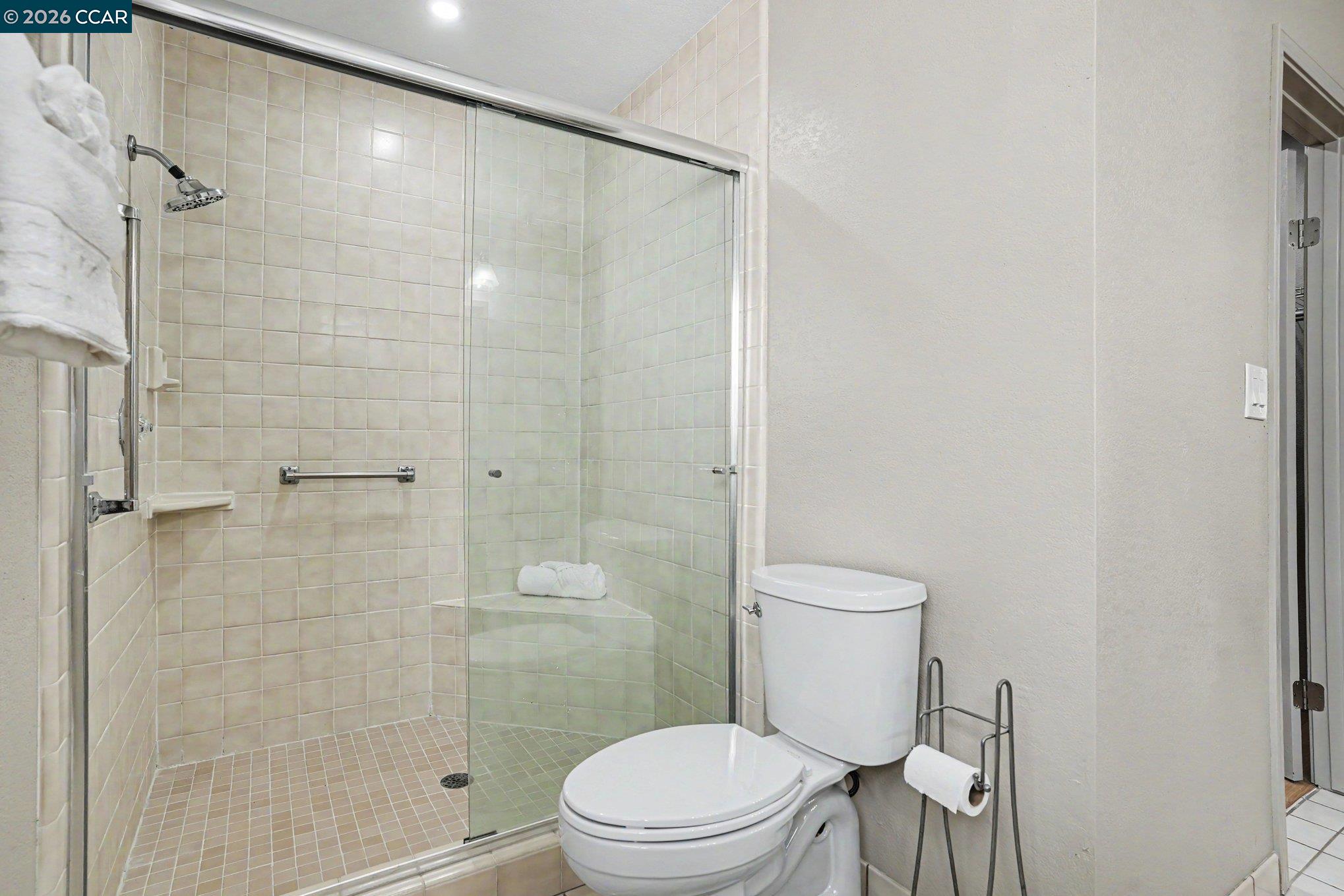Photo #25: 41134759 Listing: Photo #25