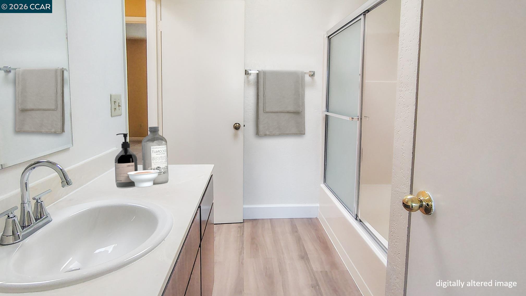 Photo #5: 41134777 Listing: Photo #5