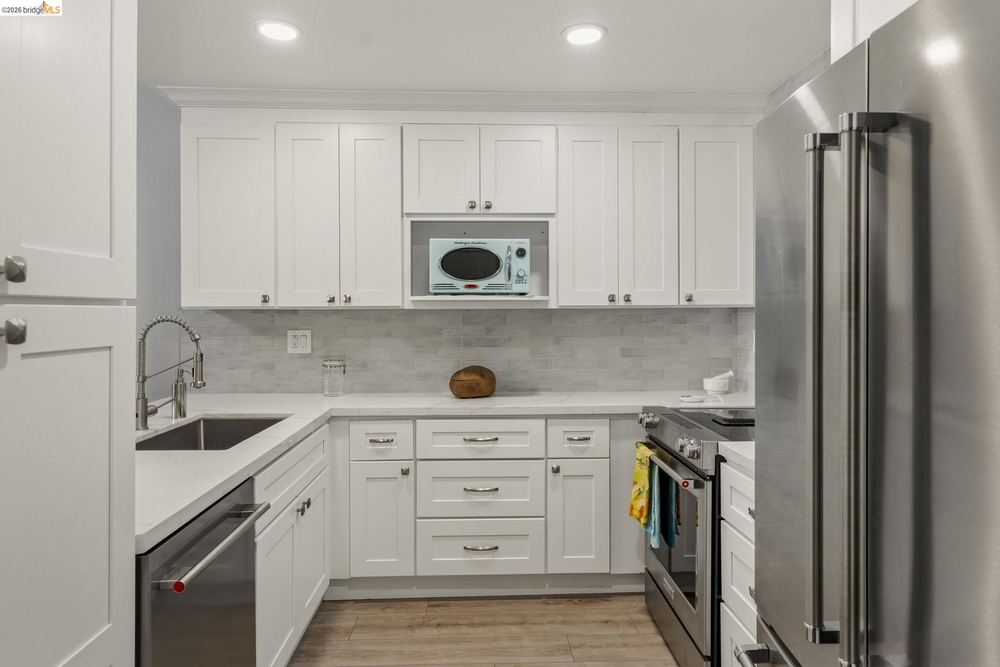 Photo #4: 41134778 Listing: Photo #4