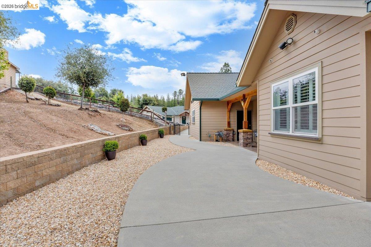 18180 Robin Ridge, Sonora CA 95370 — photo 7