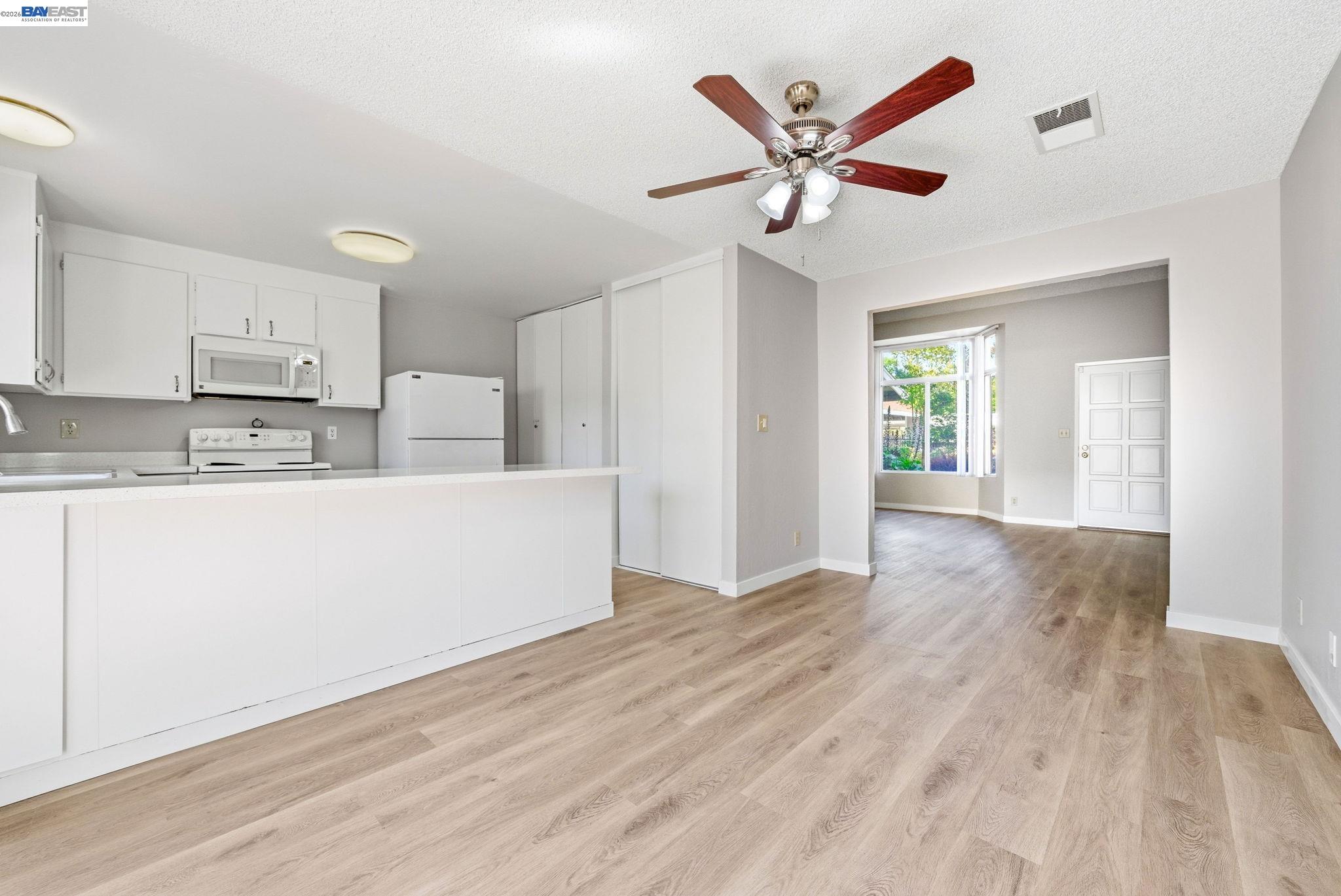 Photo #11: 41134800 Listing: Photo #11