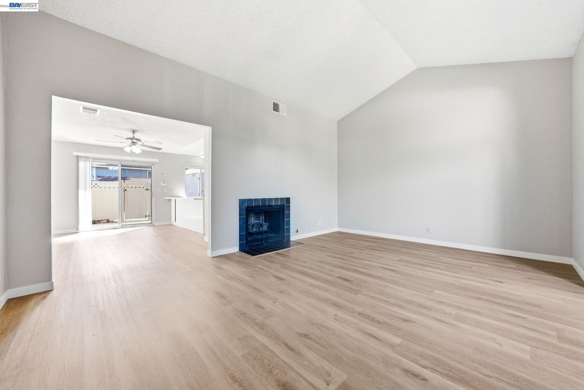 Photo #8: 41134800 Listing: Photo #8