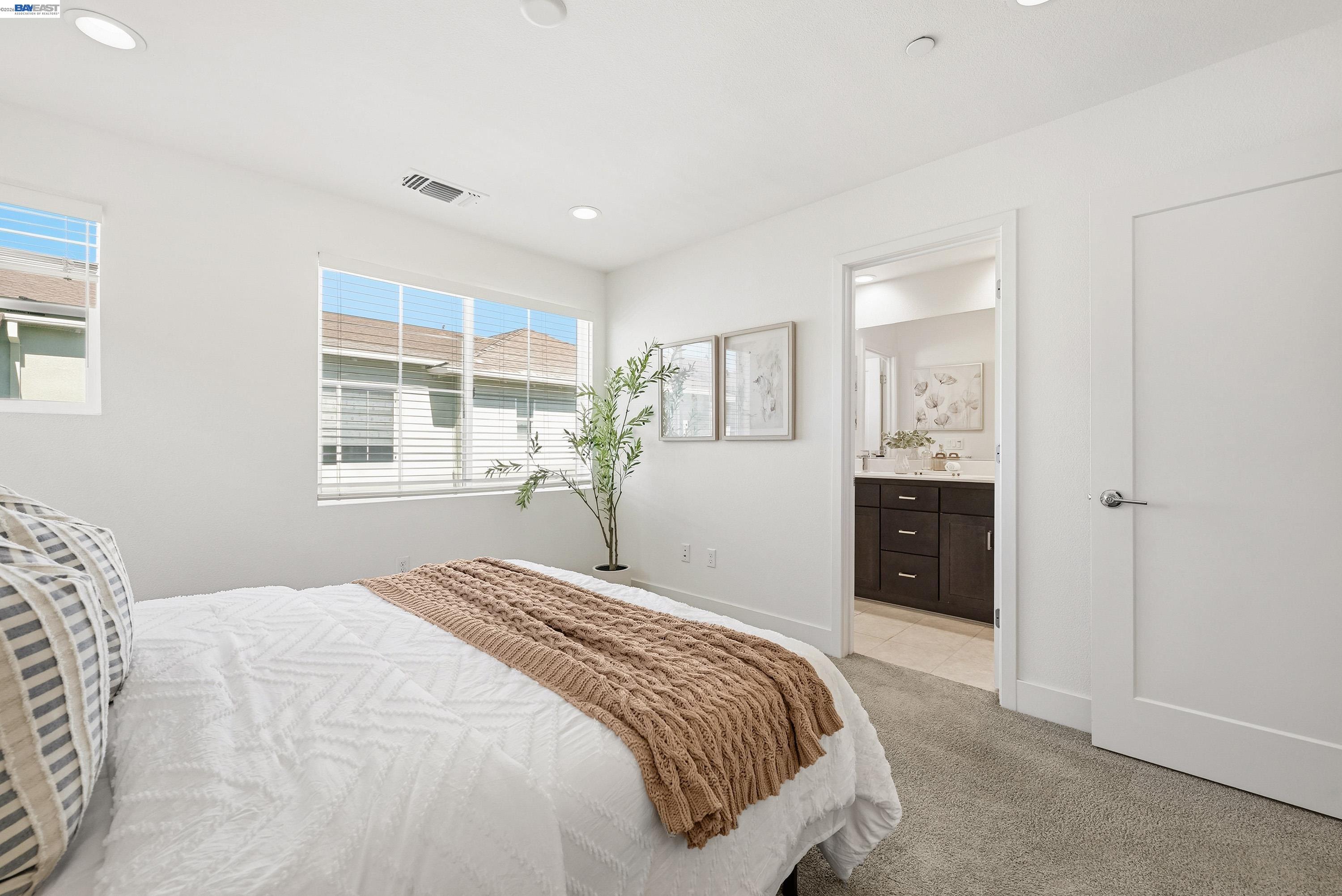 Photo #13: 41134817 Listing: Photo #13