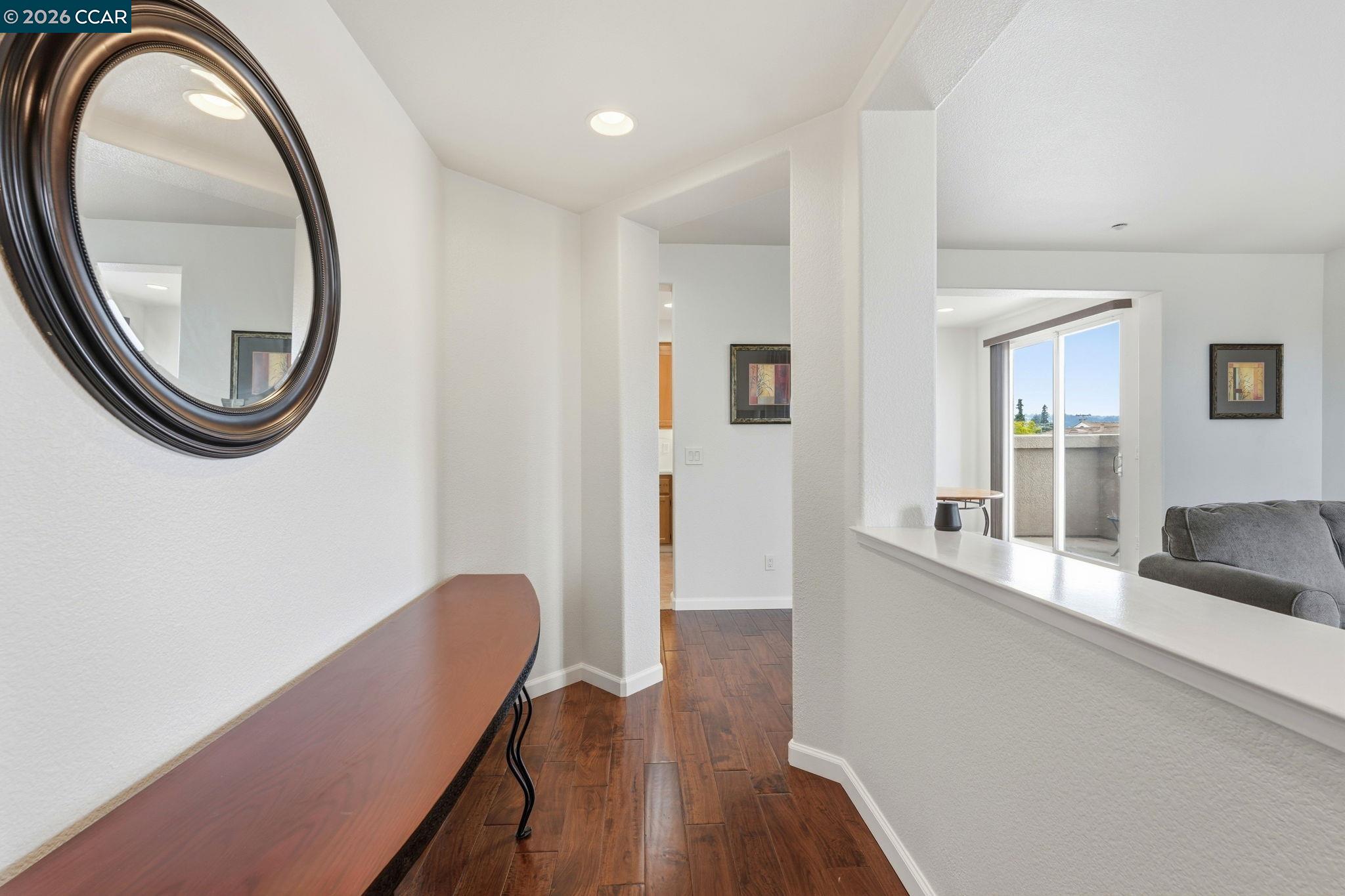 Photo #2: 41134829 Listing: Photo #2