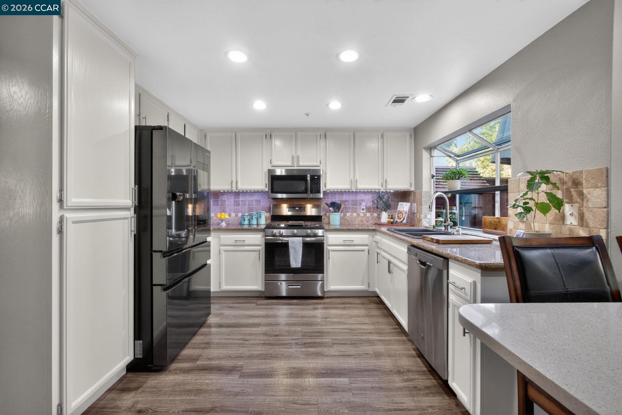 Photo #11: 41134832 Listing: Photo #11