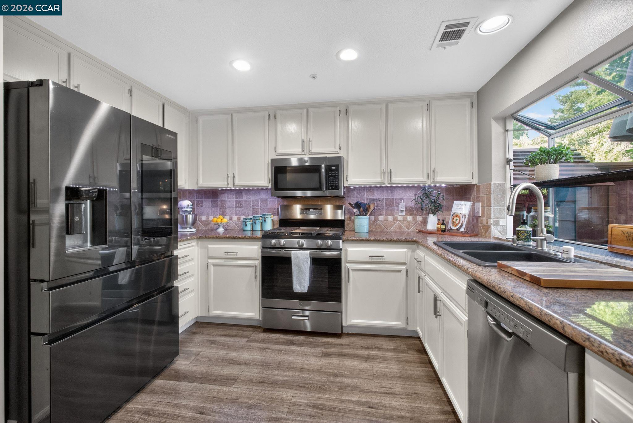 Photo #12: 41134832 Listing: Photo #12