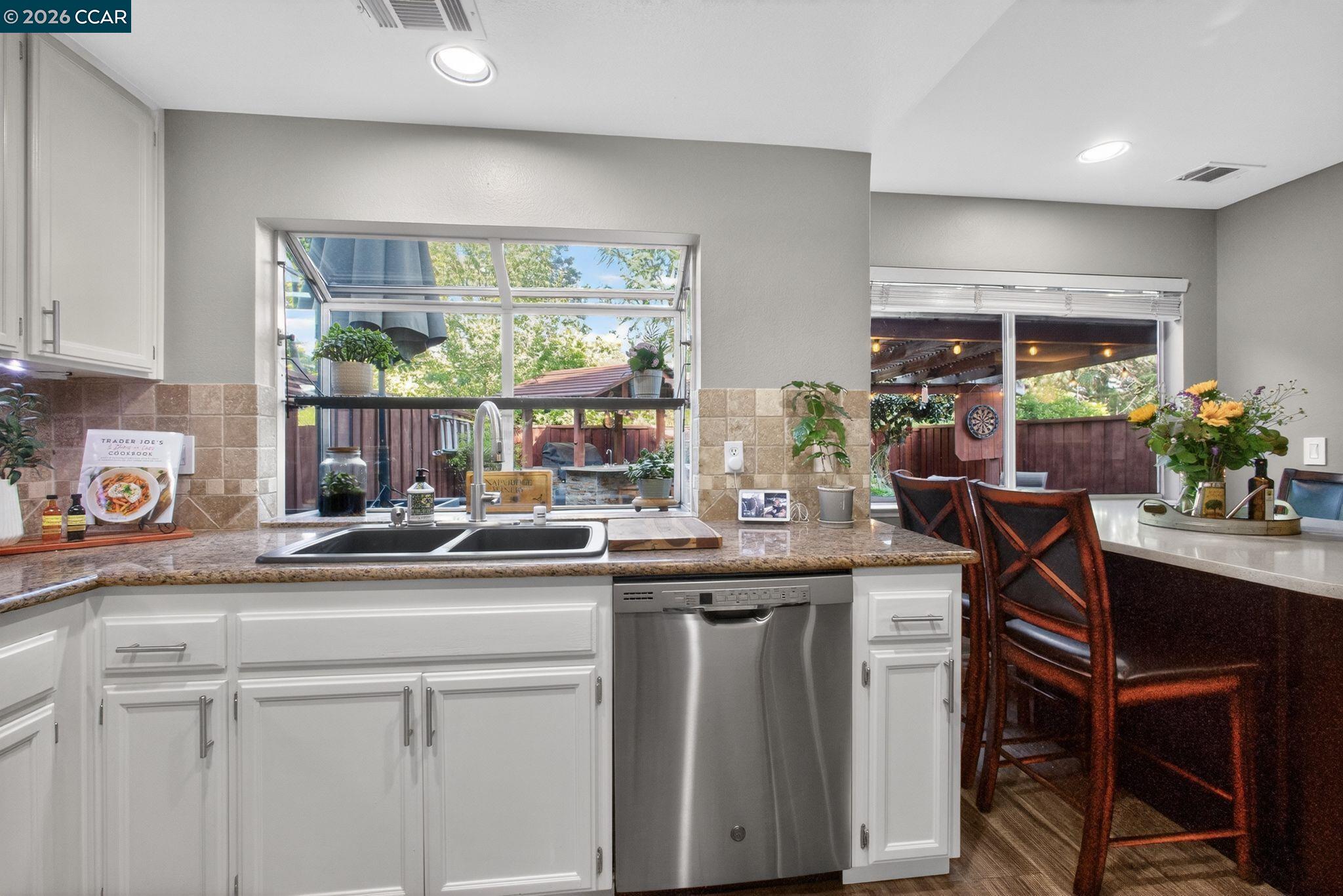 Photo #15: 41134832 Listing: Photo #15