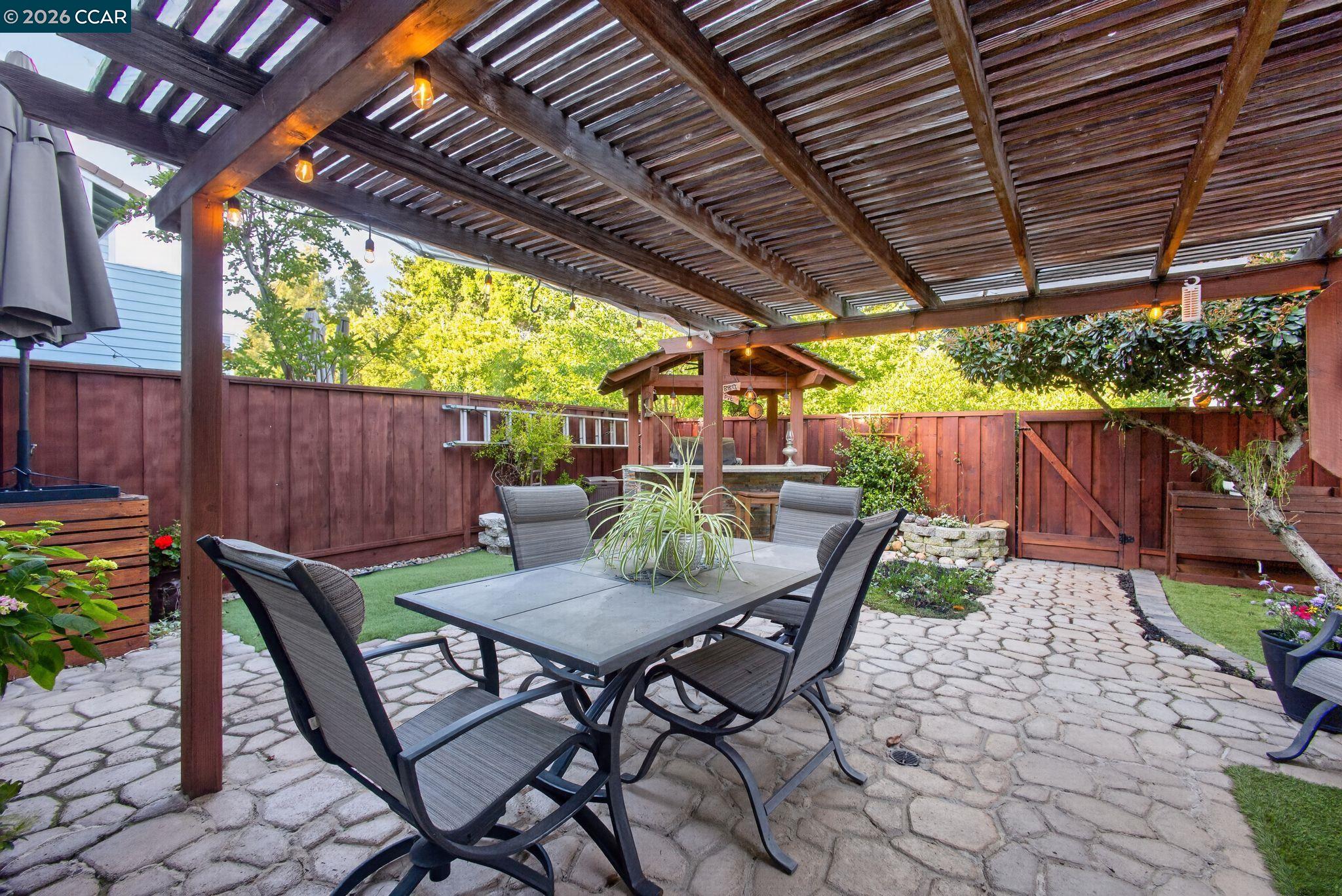 Photo #4: 41134832 Listing: Photo #4