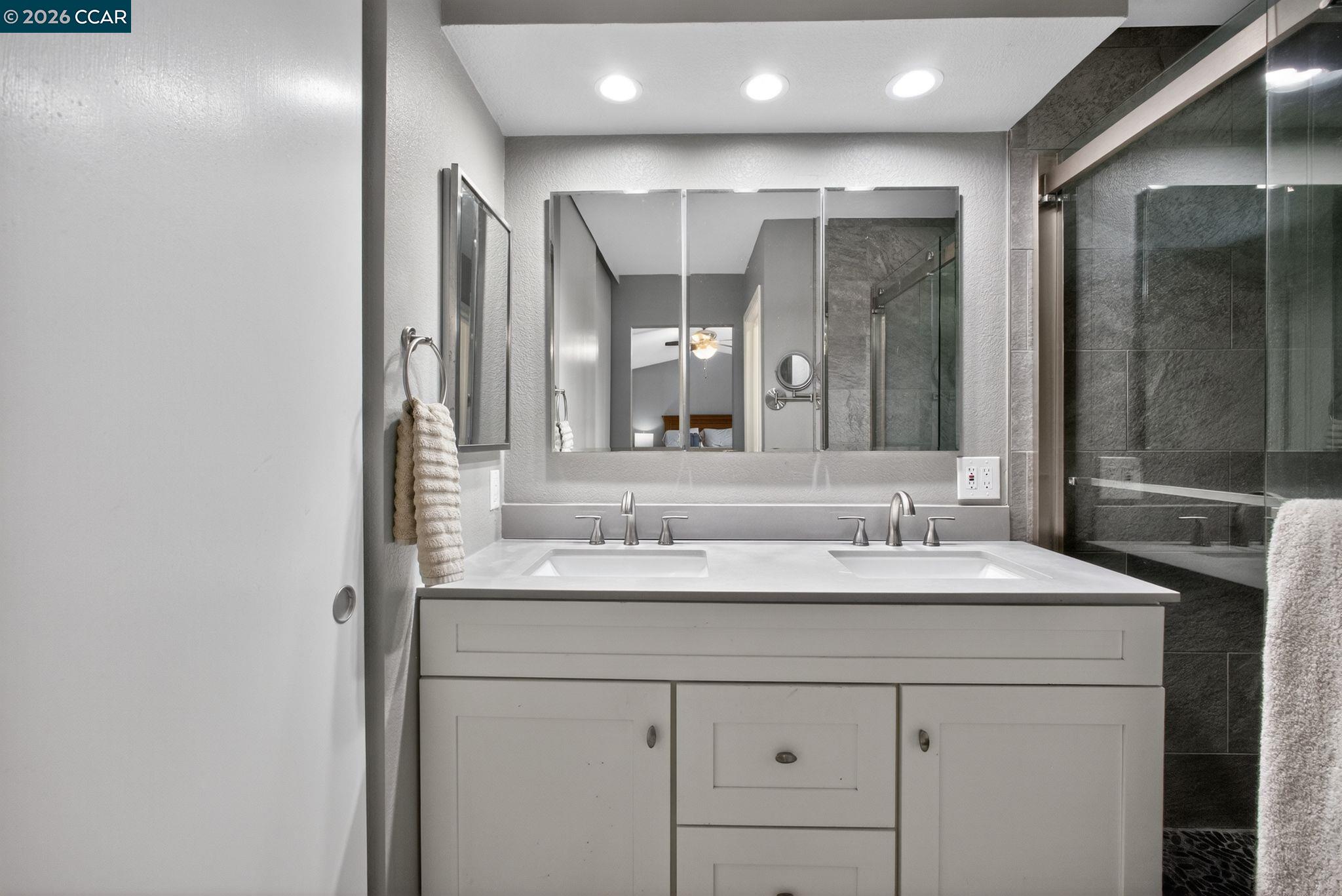Photo #31: 41134832 Listing: Photo #31