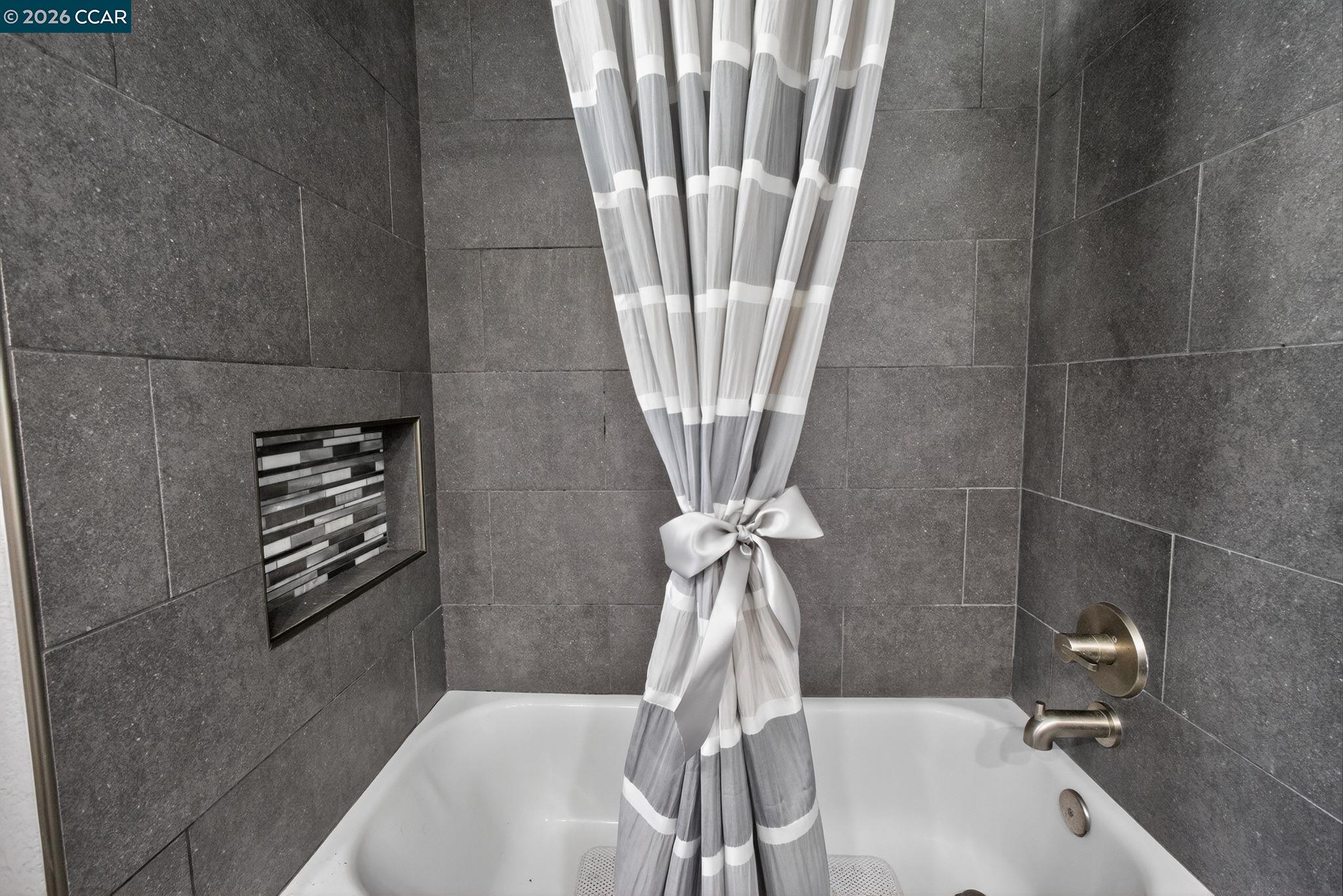 Photo #35: 41134832 Listing: Photo #35