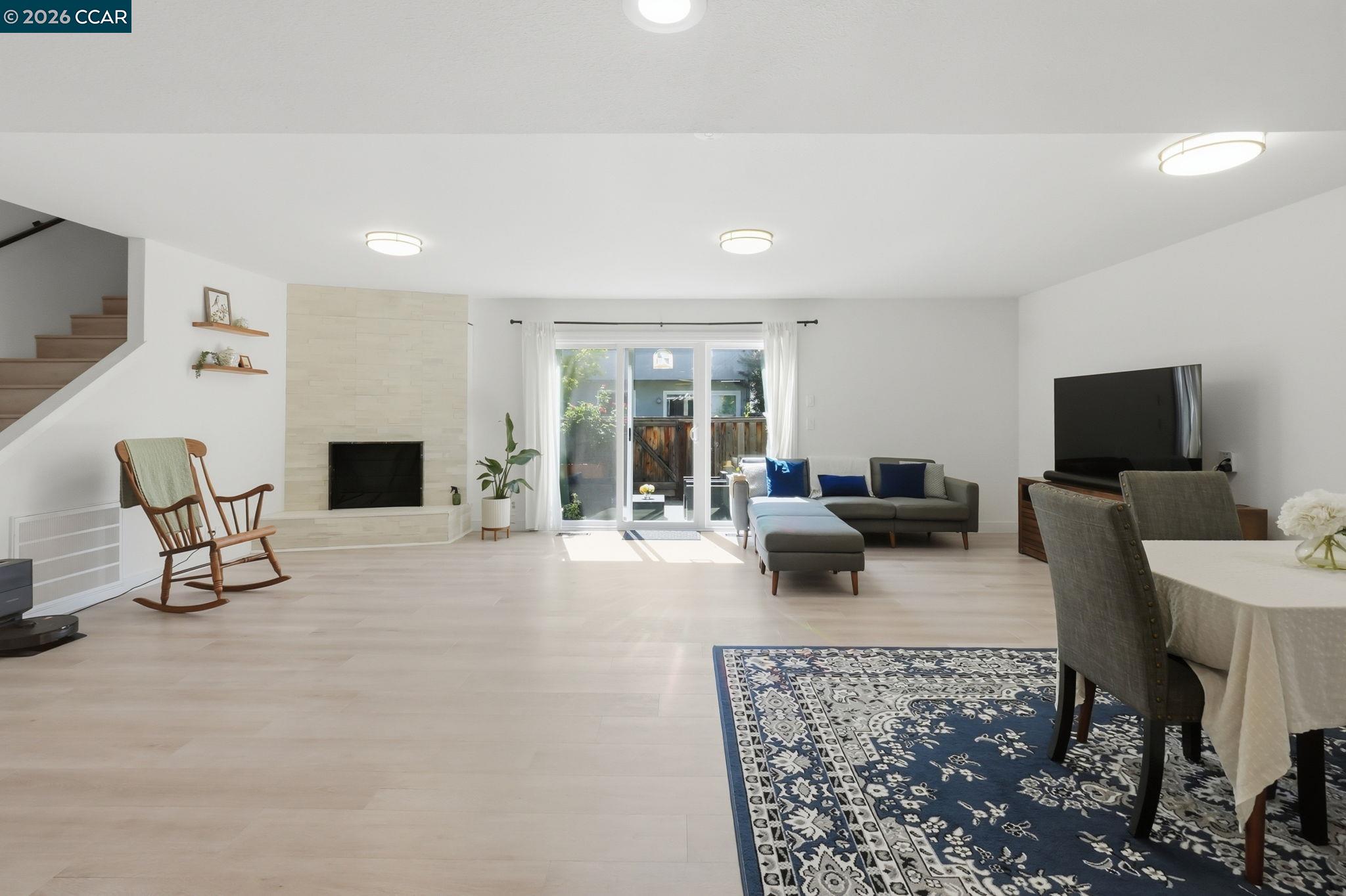 Photo #3: 41134851 Listing: Photo #3