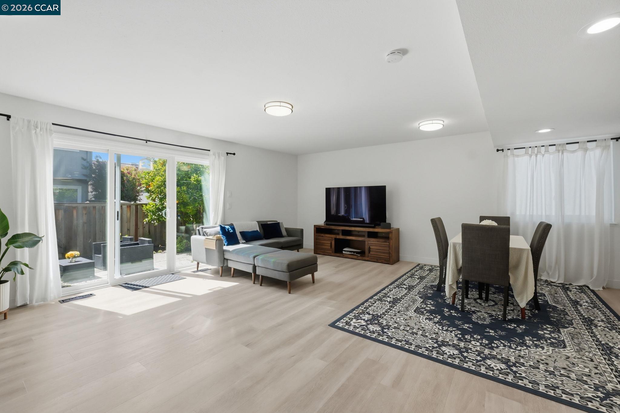Photo #4: 41134851 Listing: Photo #4