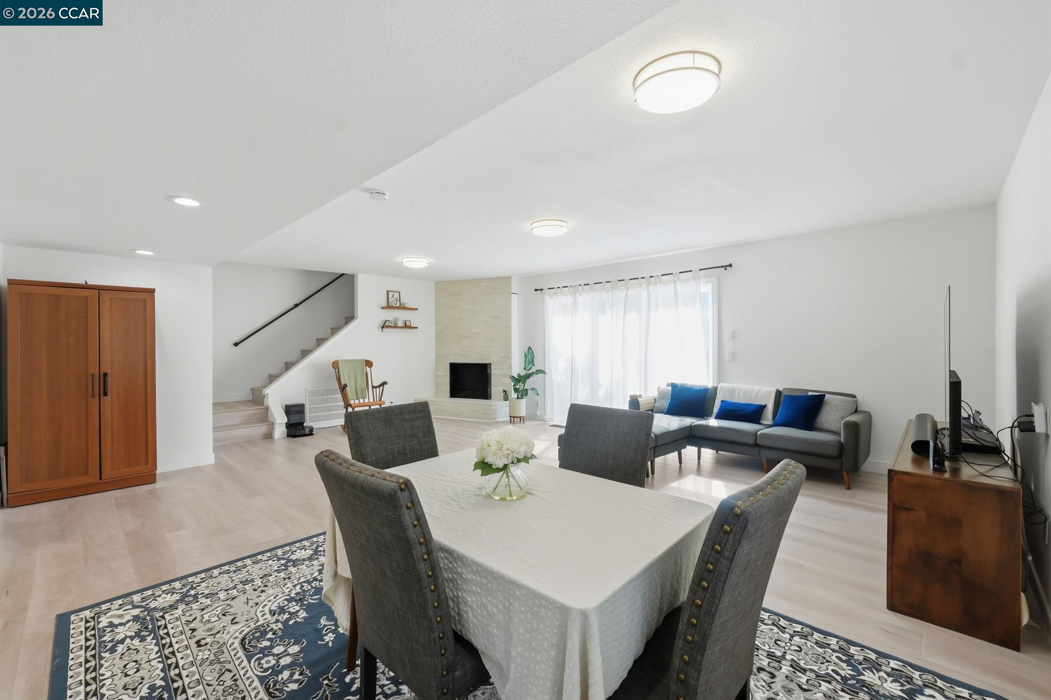 Photo #5: 41134851 Listing: Photo #5