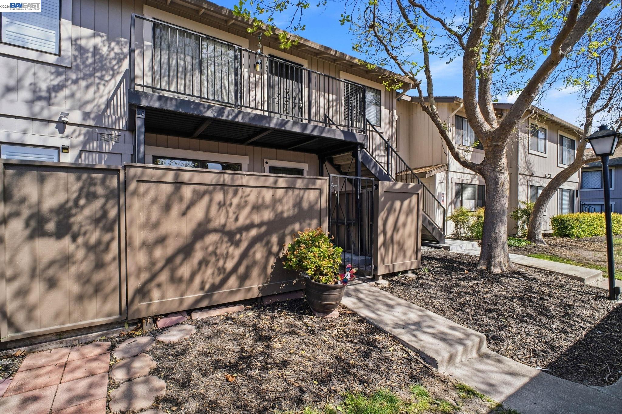 Photo #2: 41134852 Listing: Photo #2