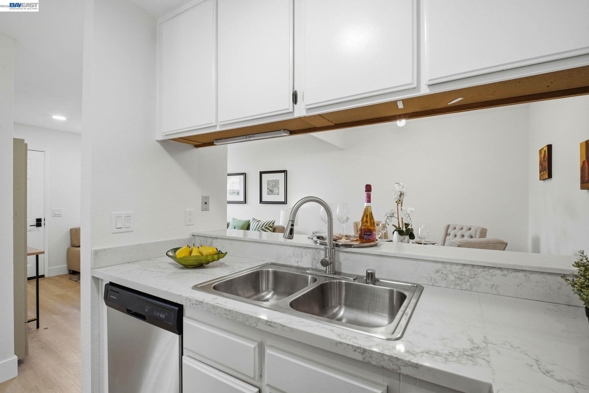 Photo #15: 41134852 Listing: Photo #15