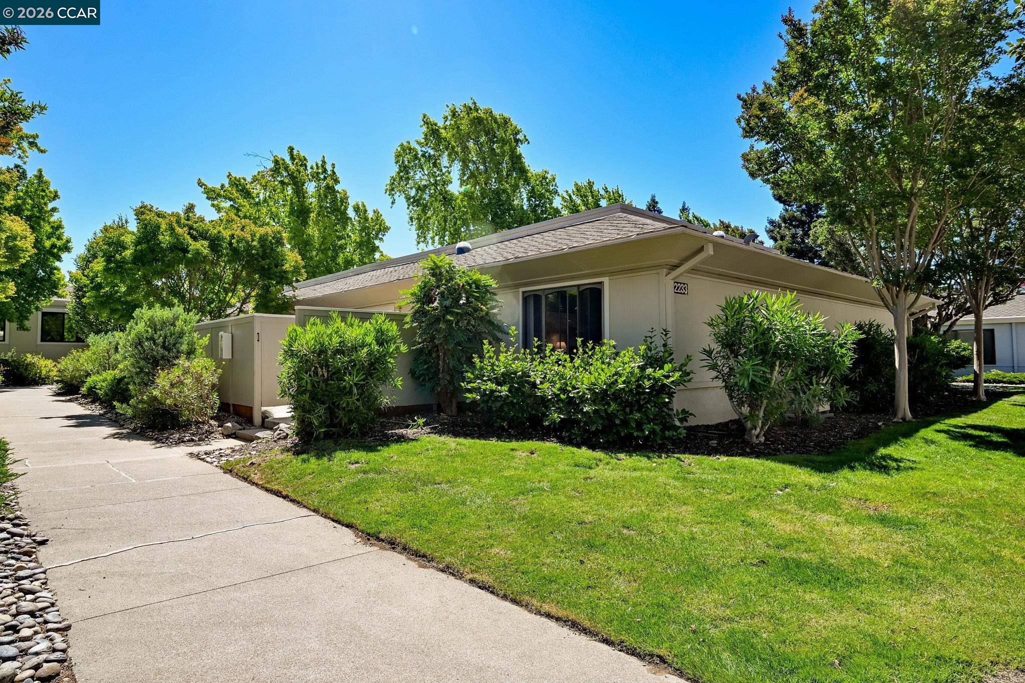 Photo #2: 41134870 Listing: Photo #2