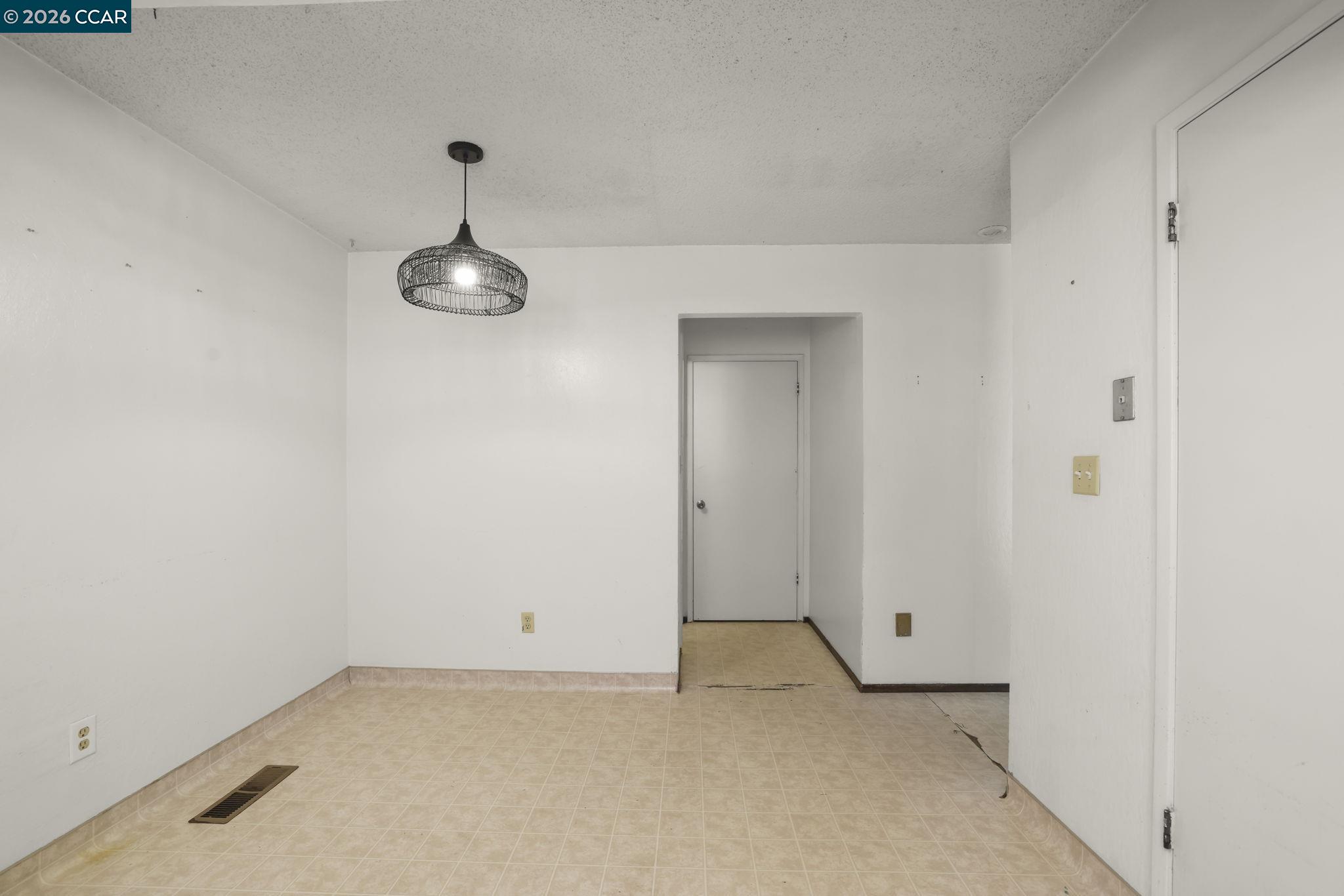 Photo #13: 41134875 Listing: Photo #13
