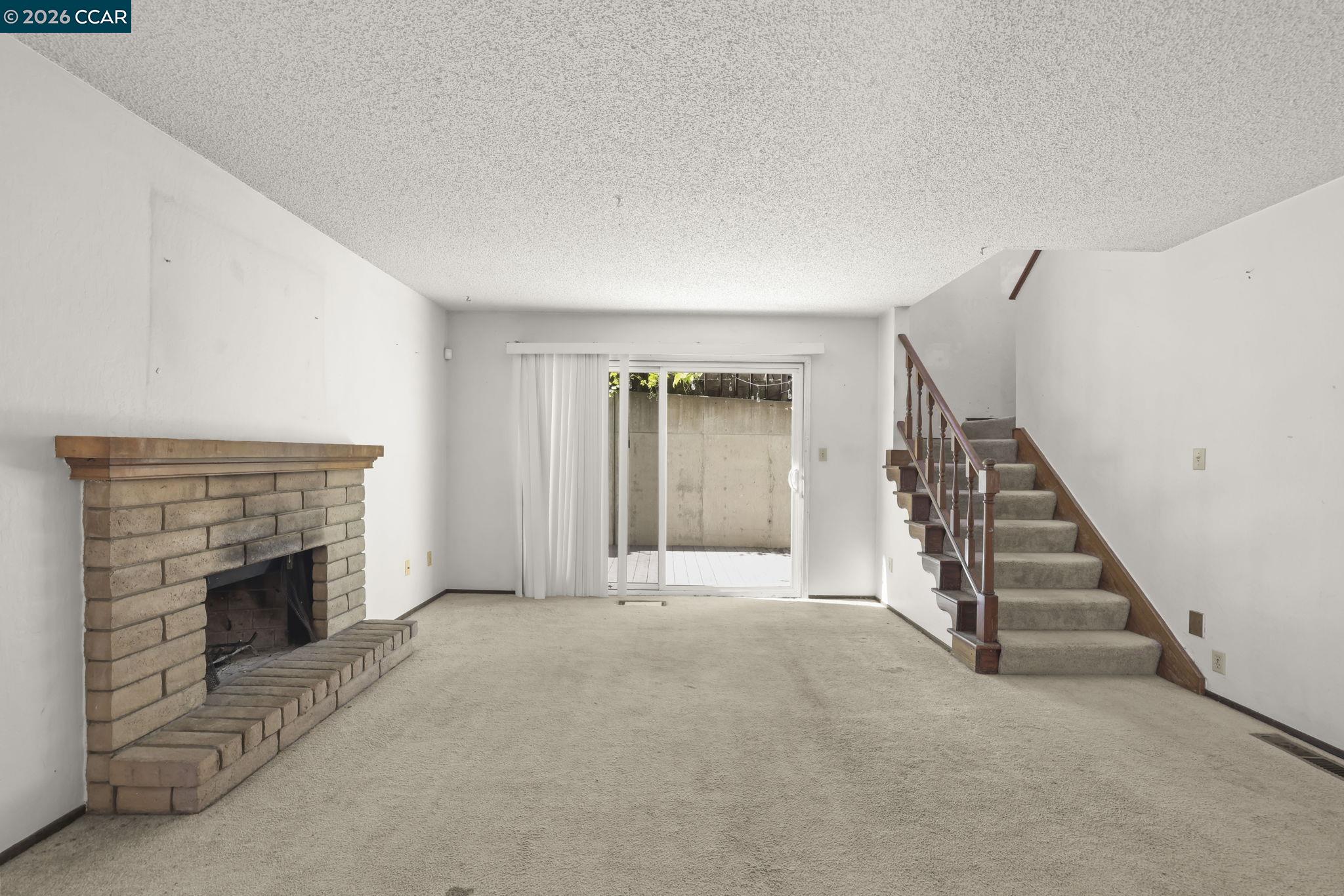 Photo #4: 41134875 Listing: Photo #4