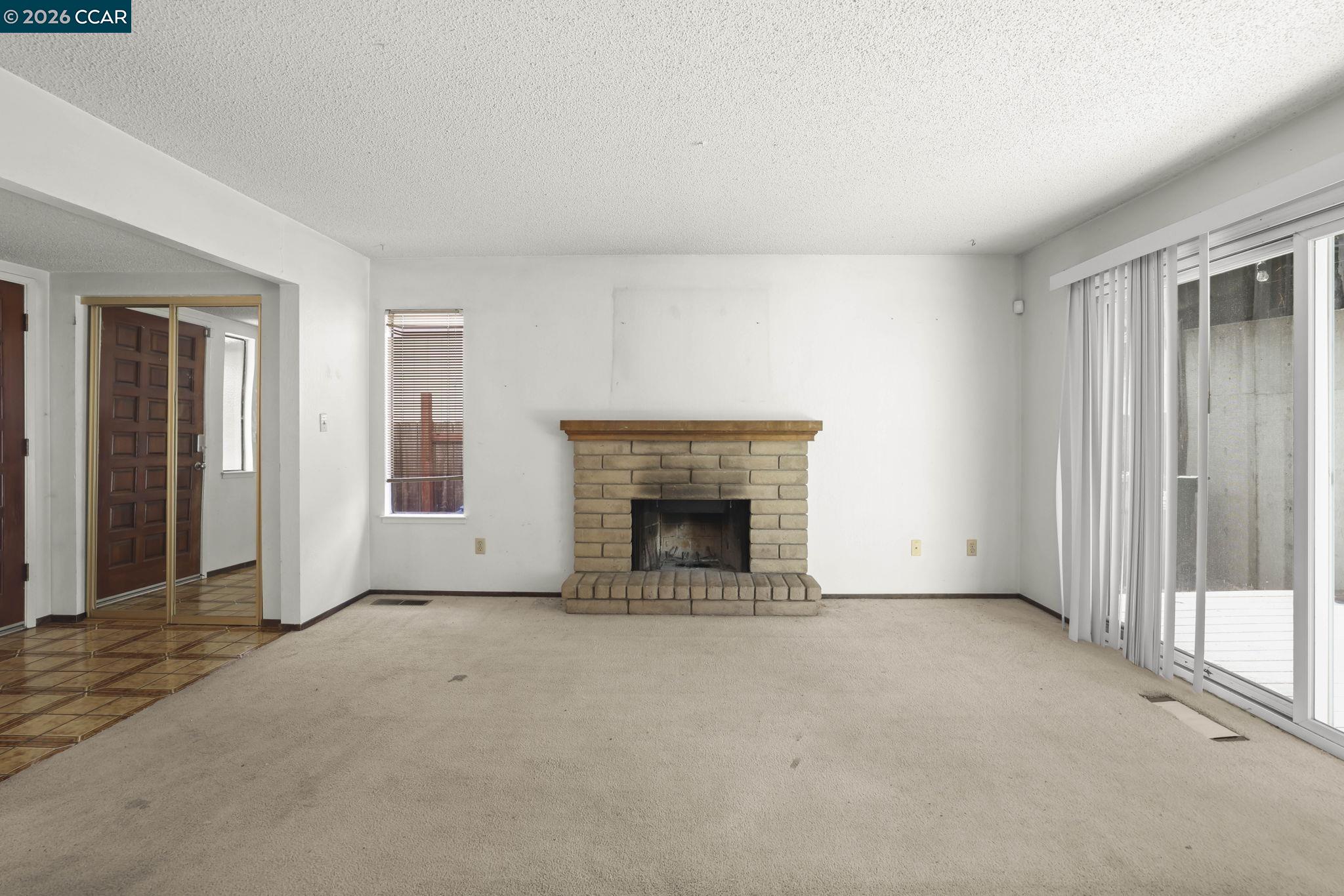 Photo #5: 41134875 Listing: Photo #5