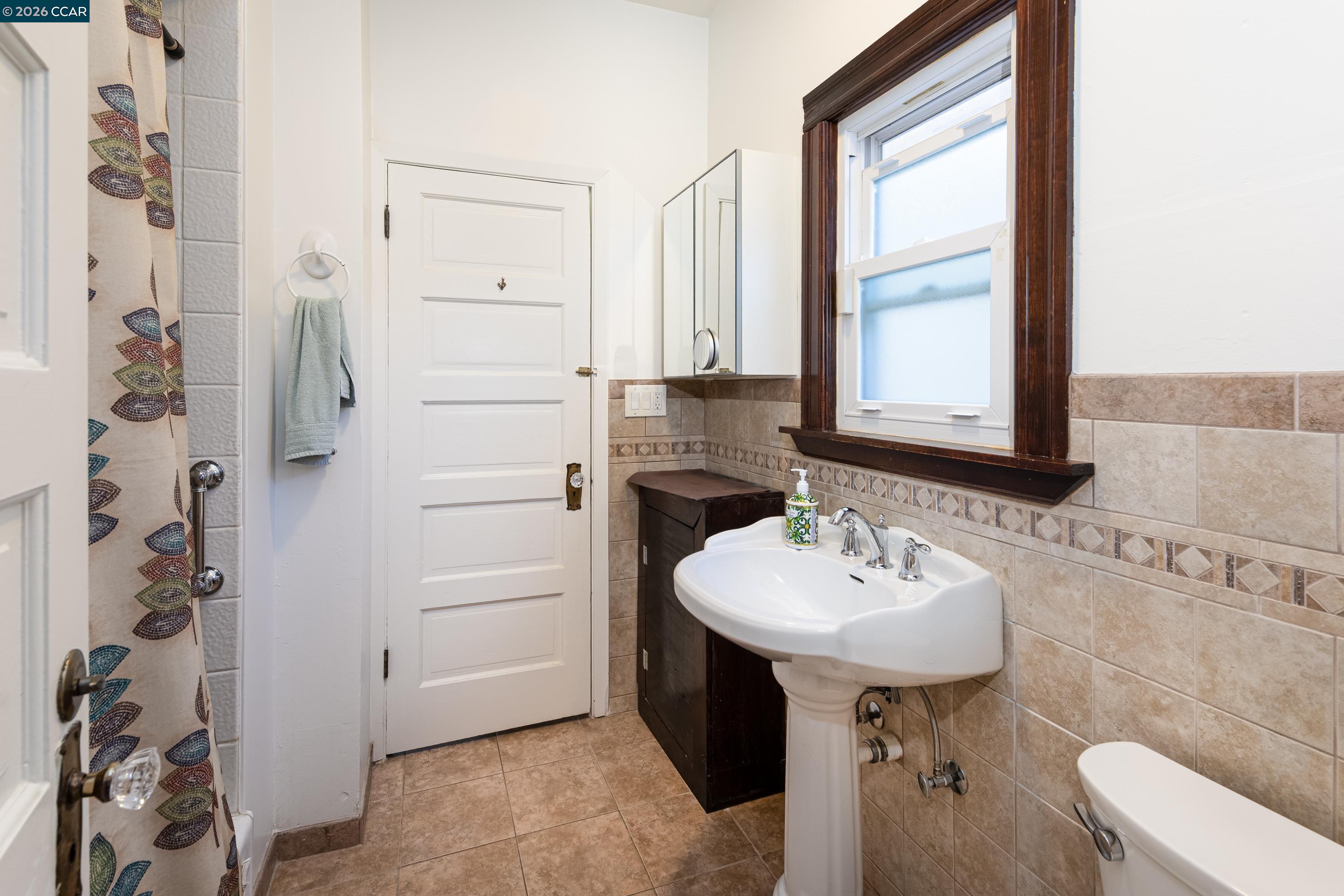 3735 Nevil St, Oakland CA 94601 — photo 13