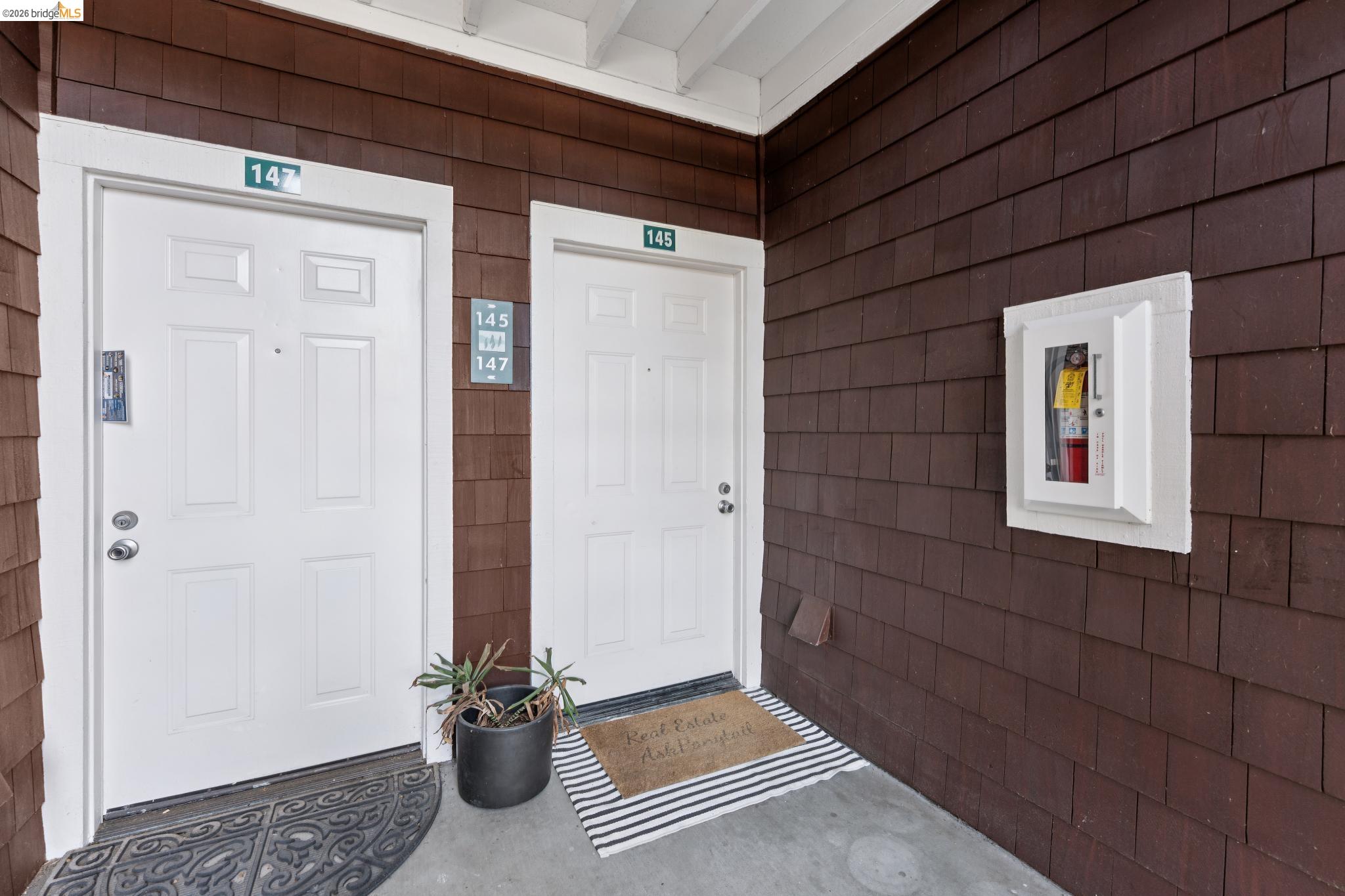 Photo #3: 41134896 Listing: Photo #3
