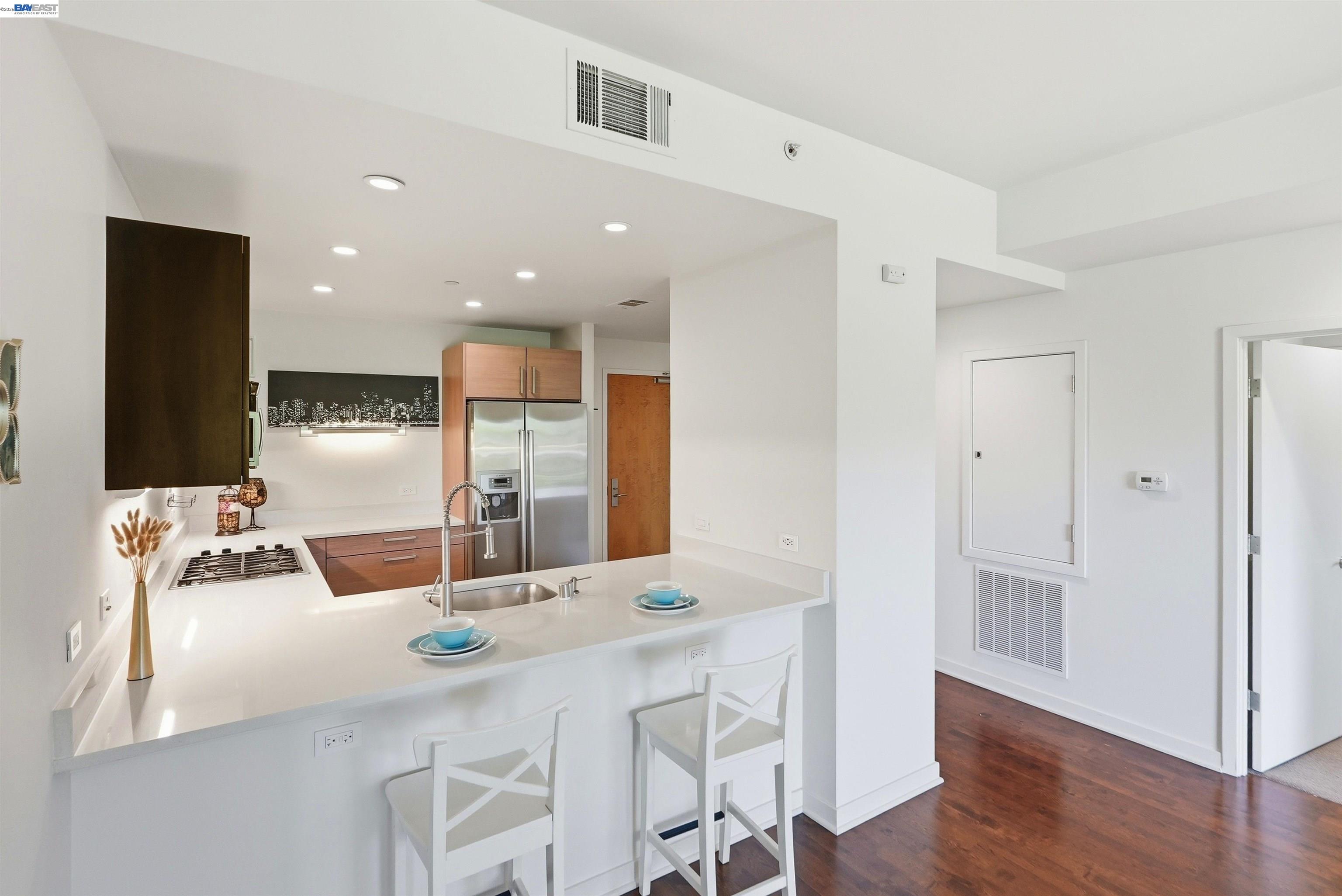 Photo #3: 41134898 Listing: Photo #3