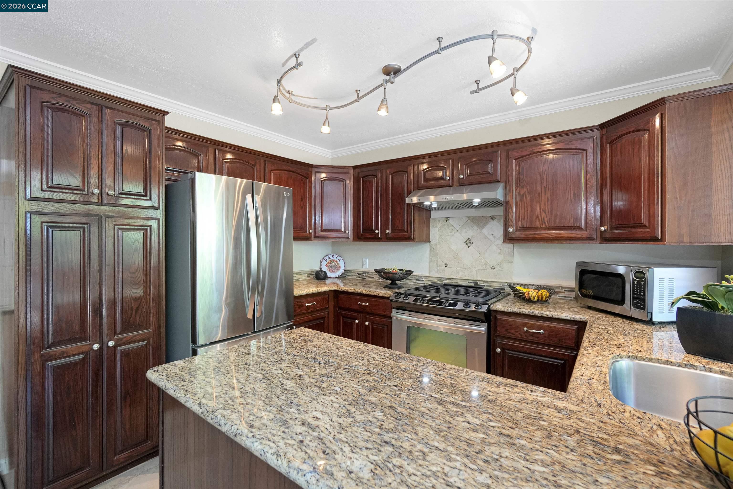 Photo #3: 41134964 Listing: Photo #3