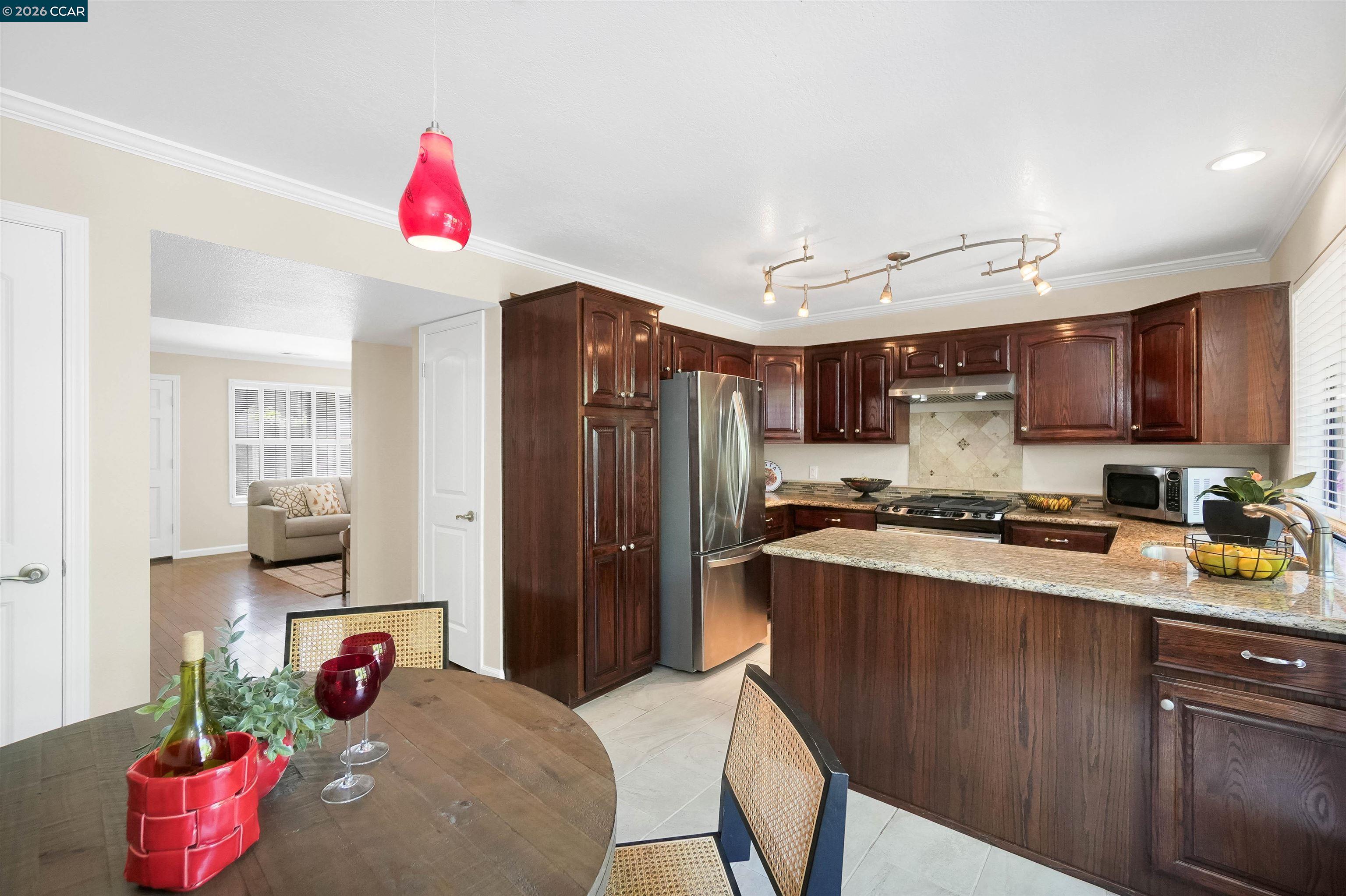 Photo #4: 41134964 Listing: Photo #4