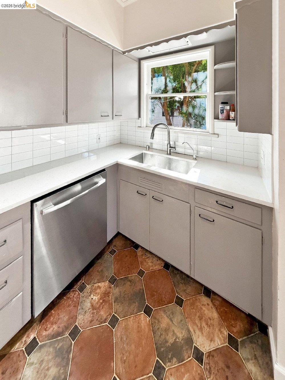 339 Hanover Ave, Oakland CA 94606 — photo 28