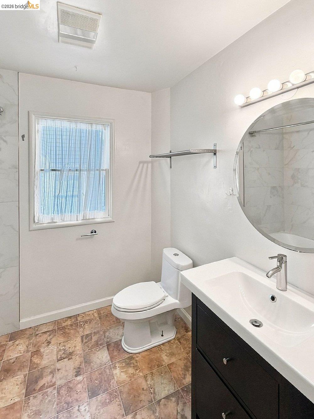 339 Hanover Ave, Oakland CA 94606 — photo 39