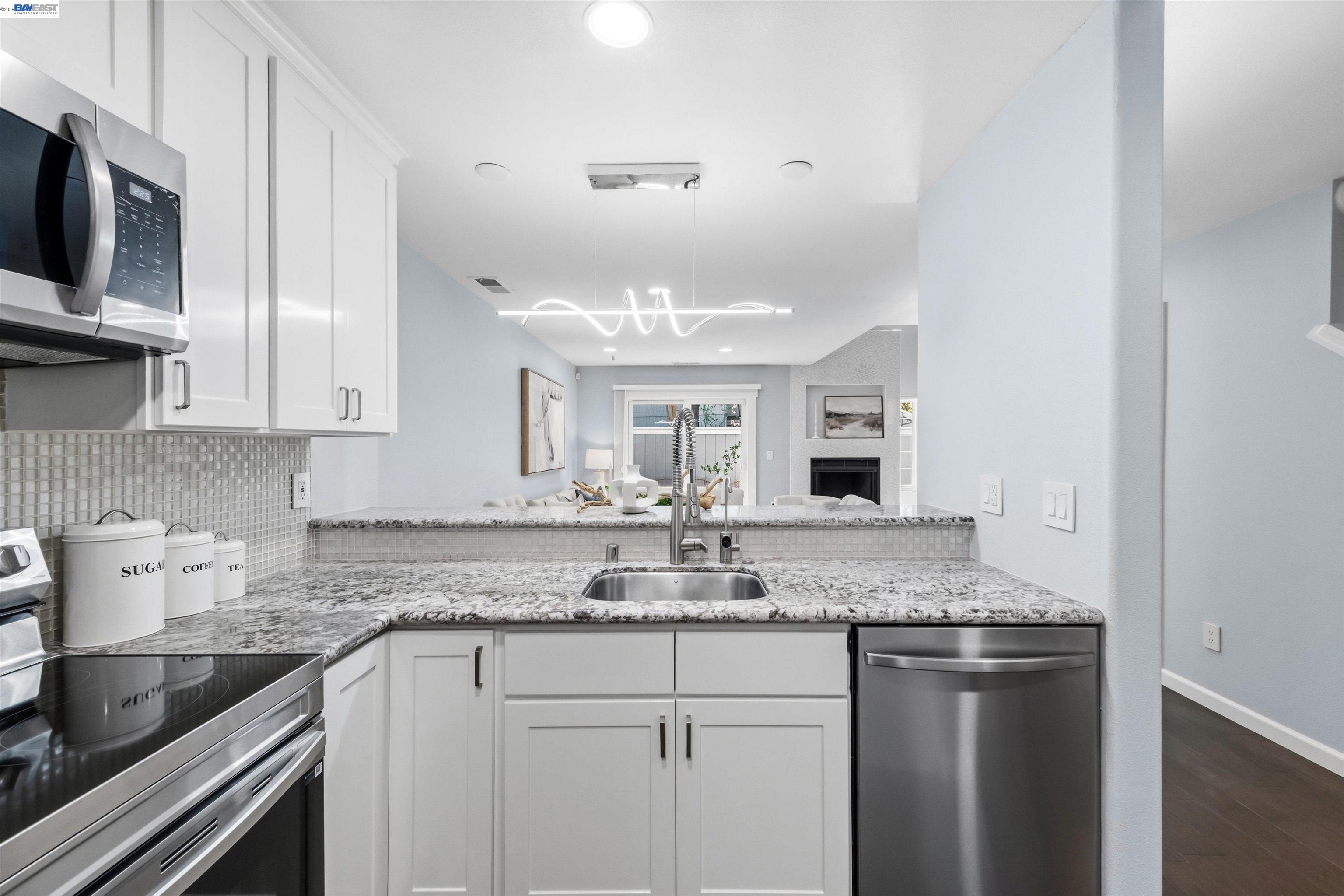 Photo #8: 41134988 Listing: Photo #8