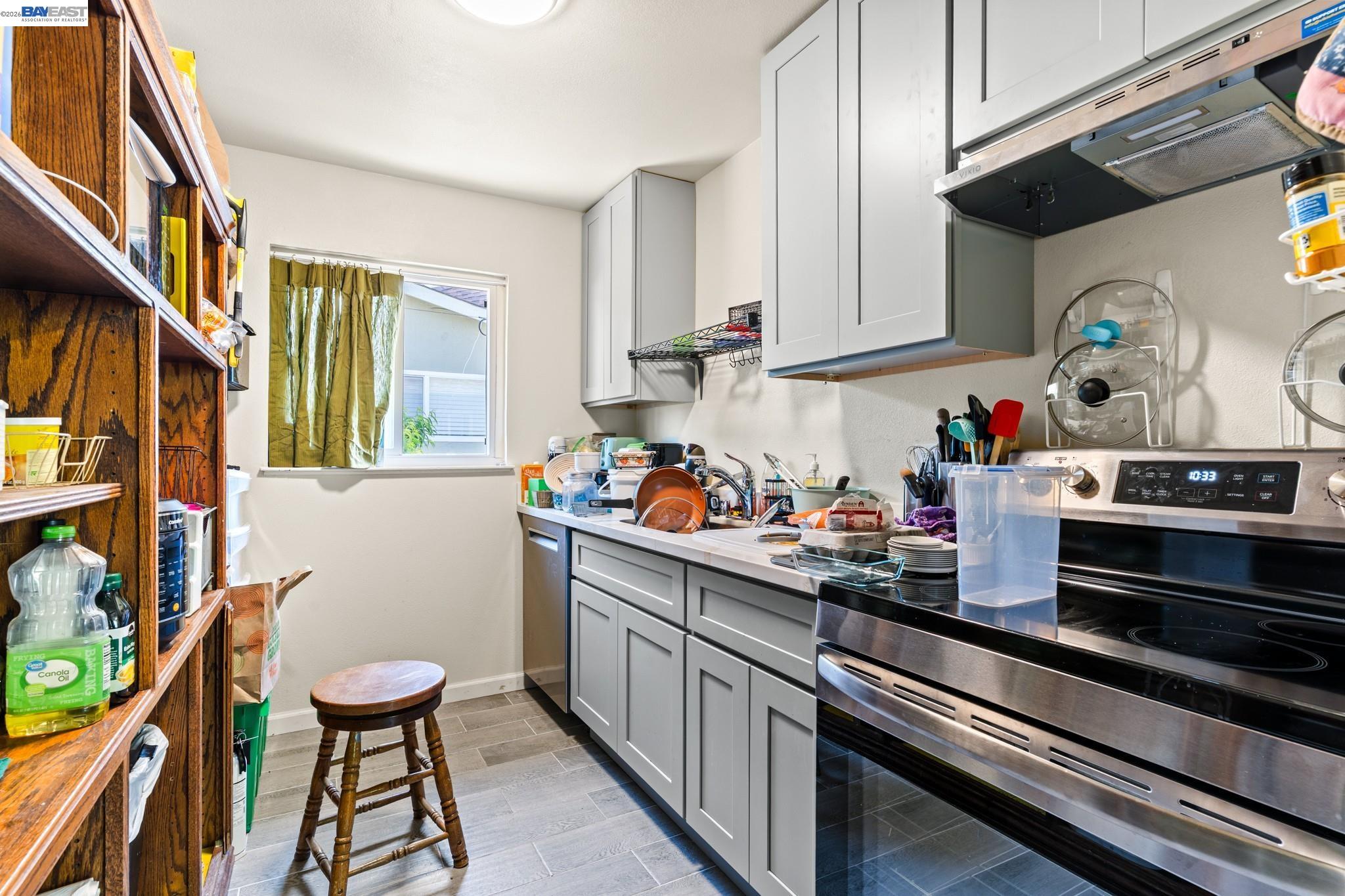 1251 Bellina St, Hayward CA 94541 — photo 2