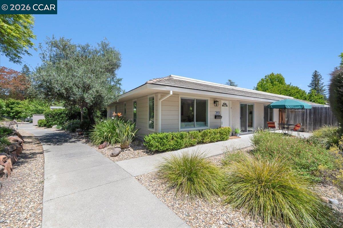 Photo #2: 41135029 Listing: Photo #2