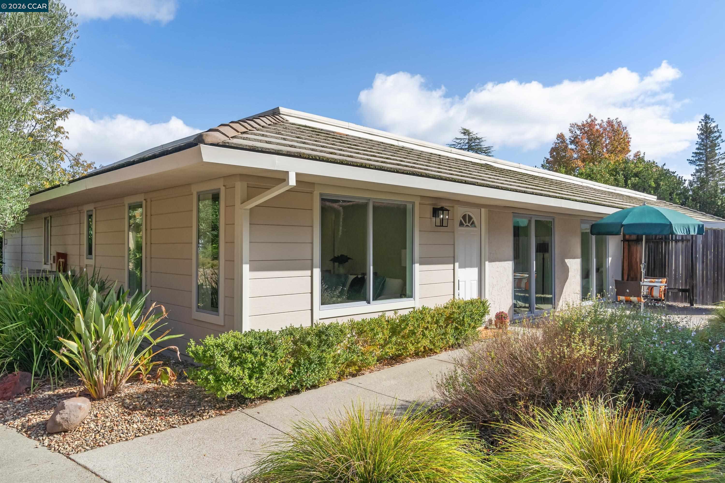 Photo #2: 41135029 Listing: Photo #2