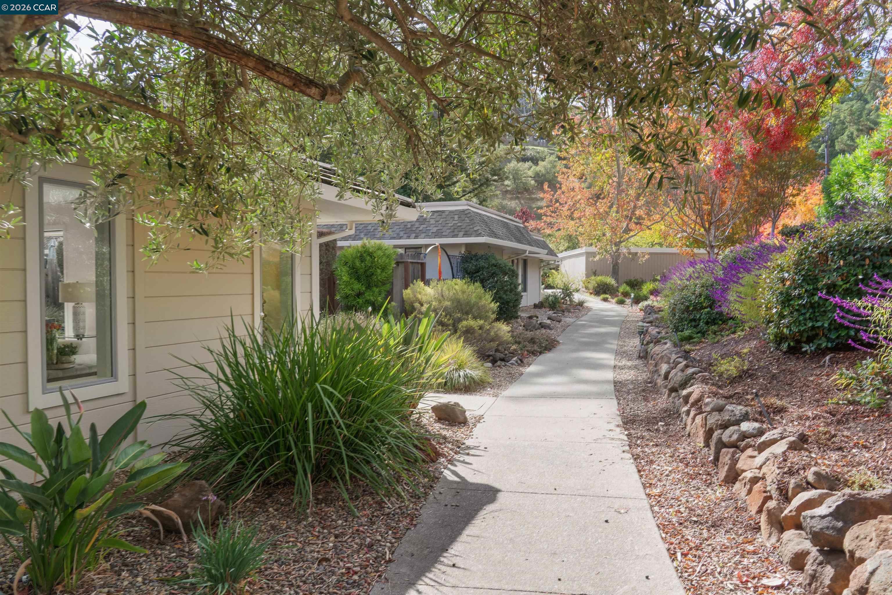 Photo #3: 41135029 Listing: Photo #3