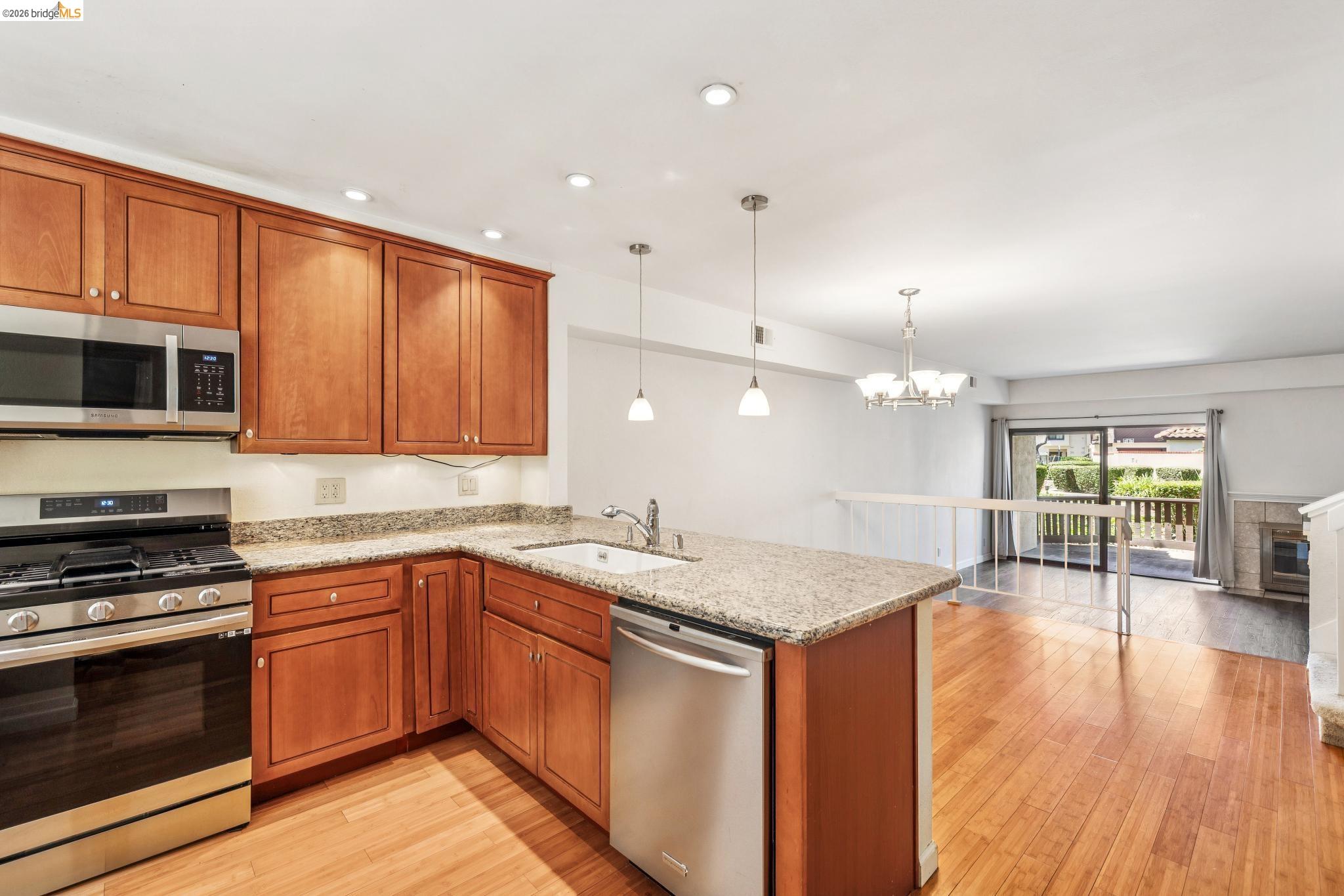 Photo #6: 41135046 Listing: Photo #6
