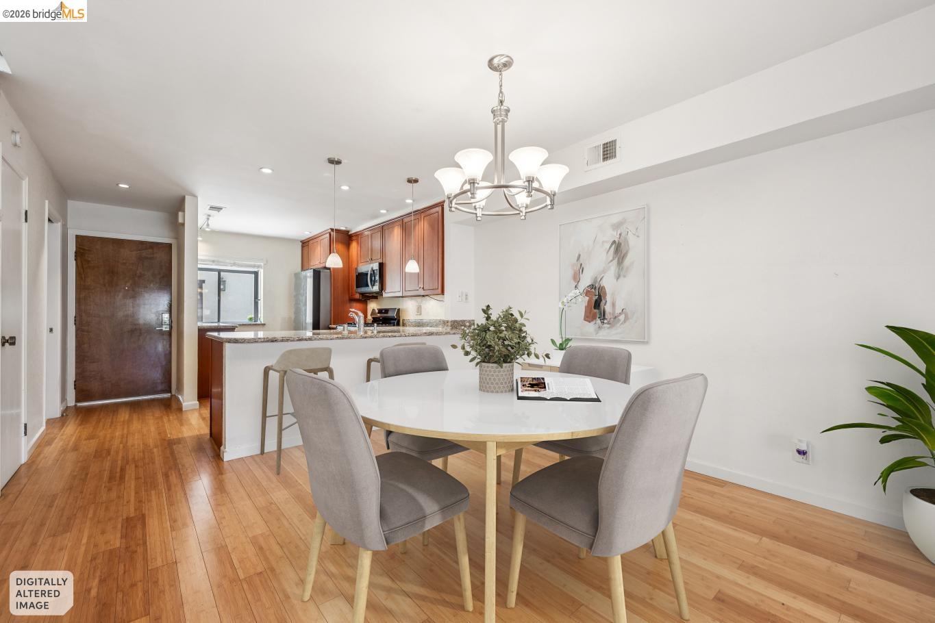 Photo #8: 41135046 Listing: Photo #8