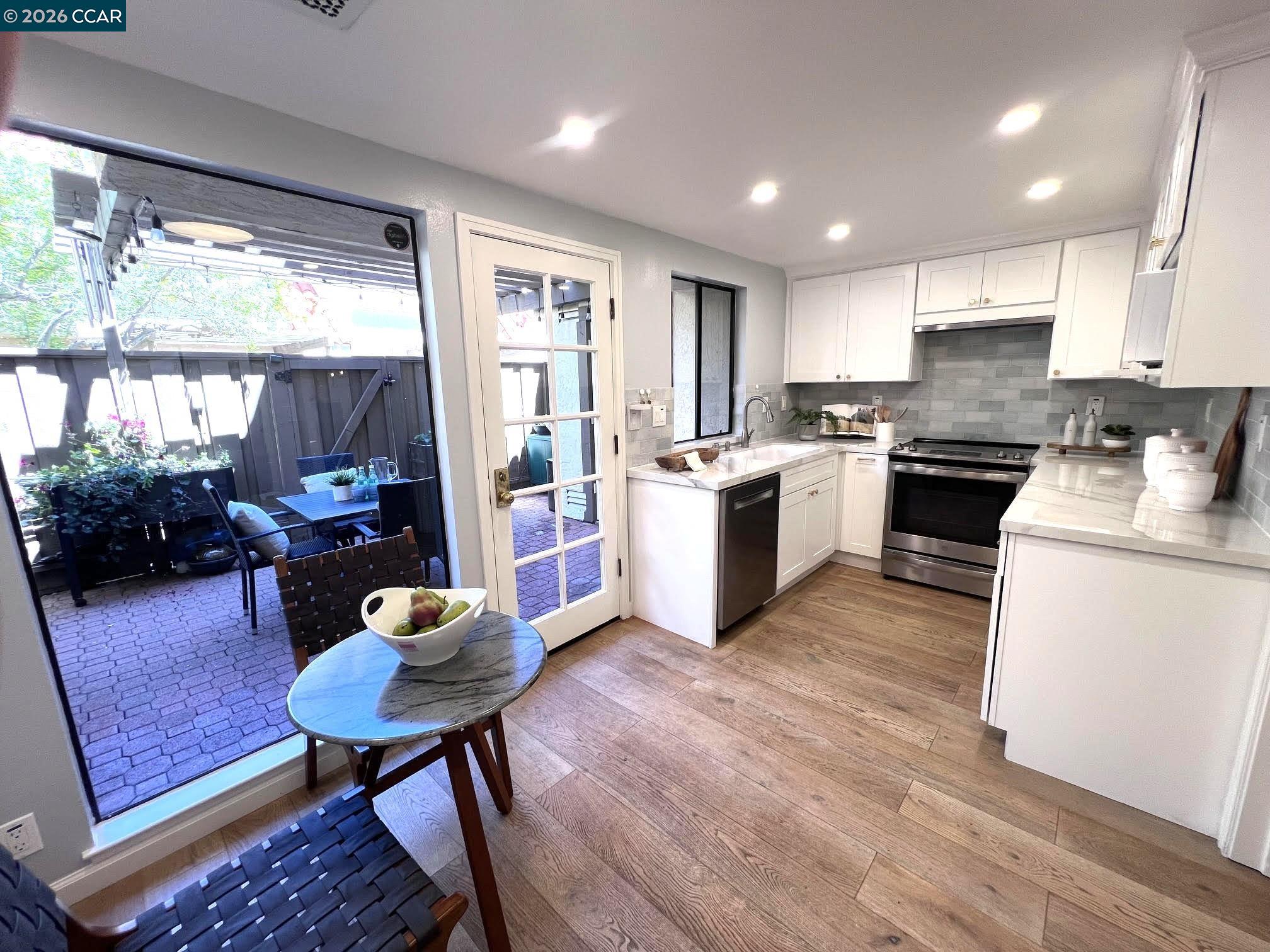 Photo #3: 41135066 Listing: Photo #3