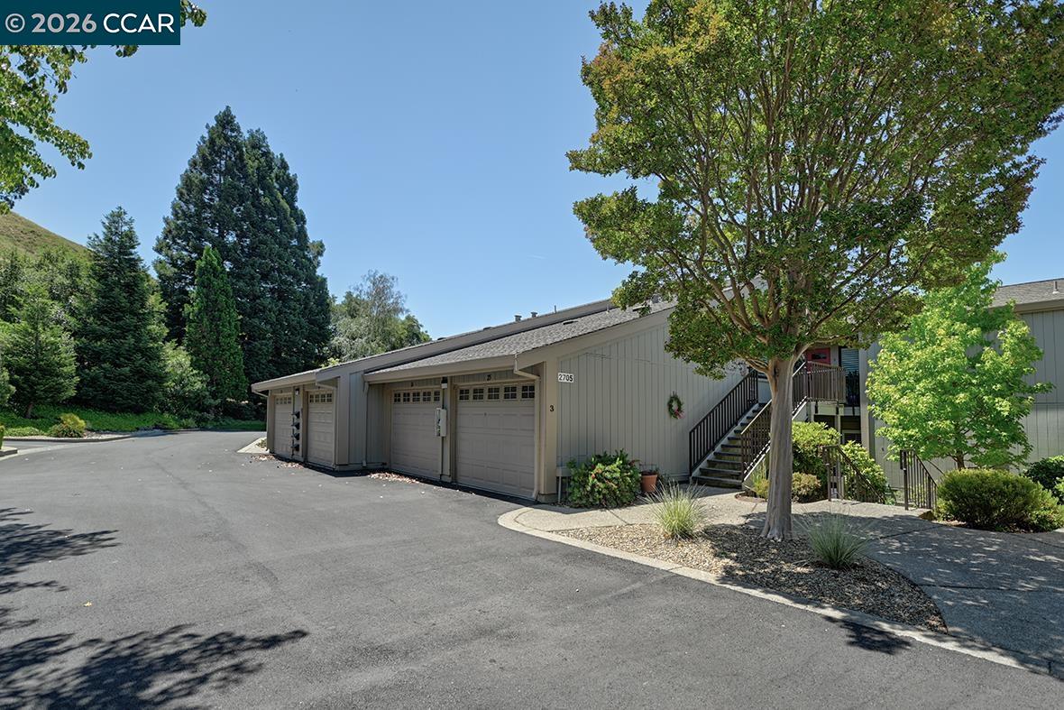 Photo #2: 41135072 Listing: Photo #2