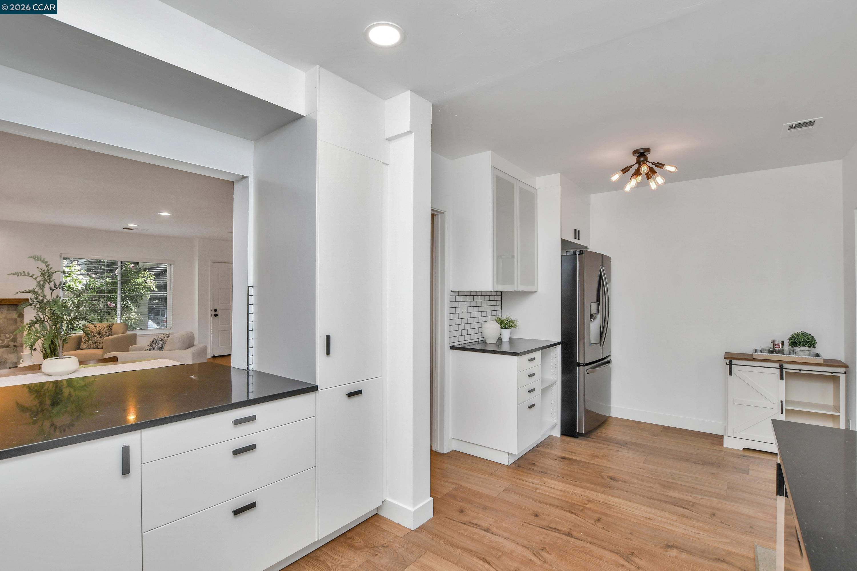 Photo #7: 41135101 Listing: Photo #7