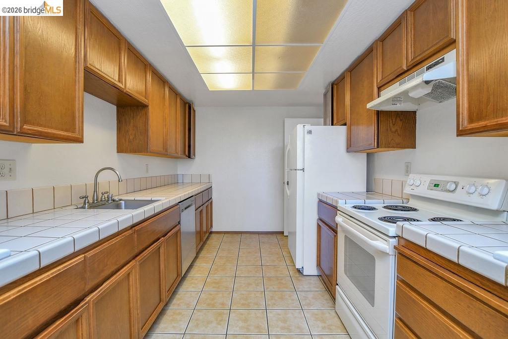 Photo #5: 41135116 Listing: Photo #5