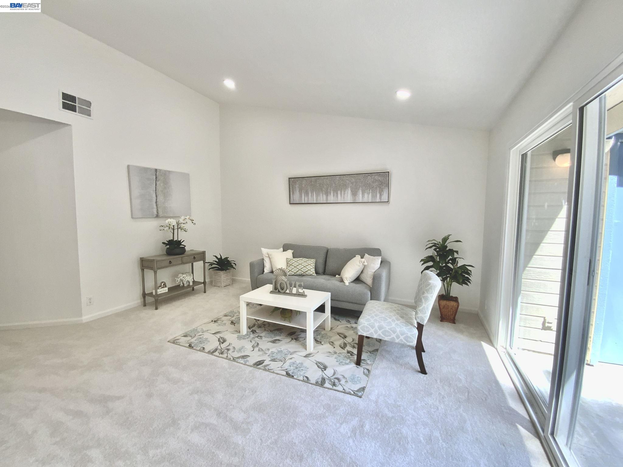 Photo #8: 41135133 Listing: Photo #8