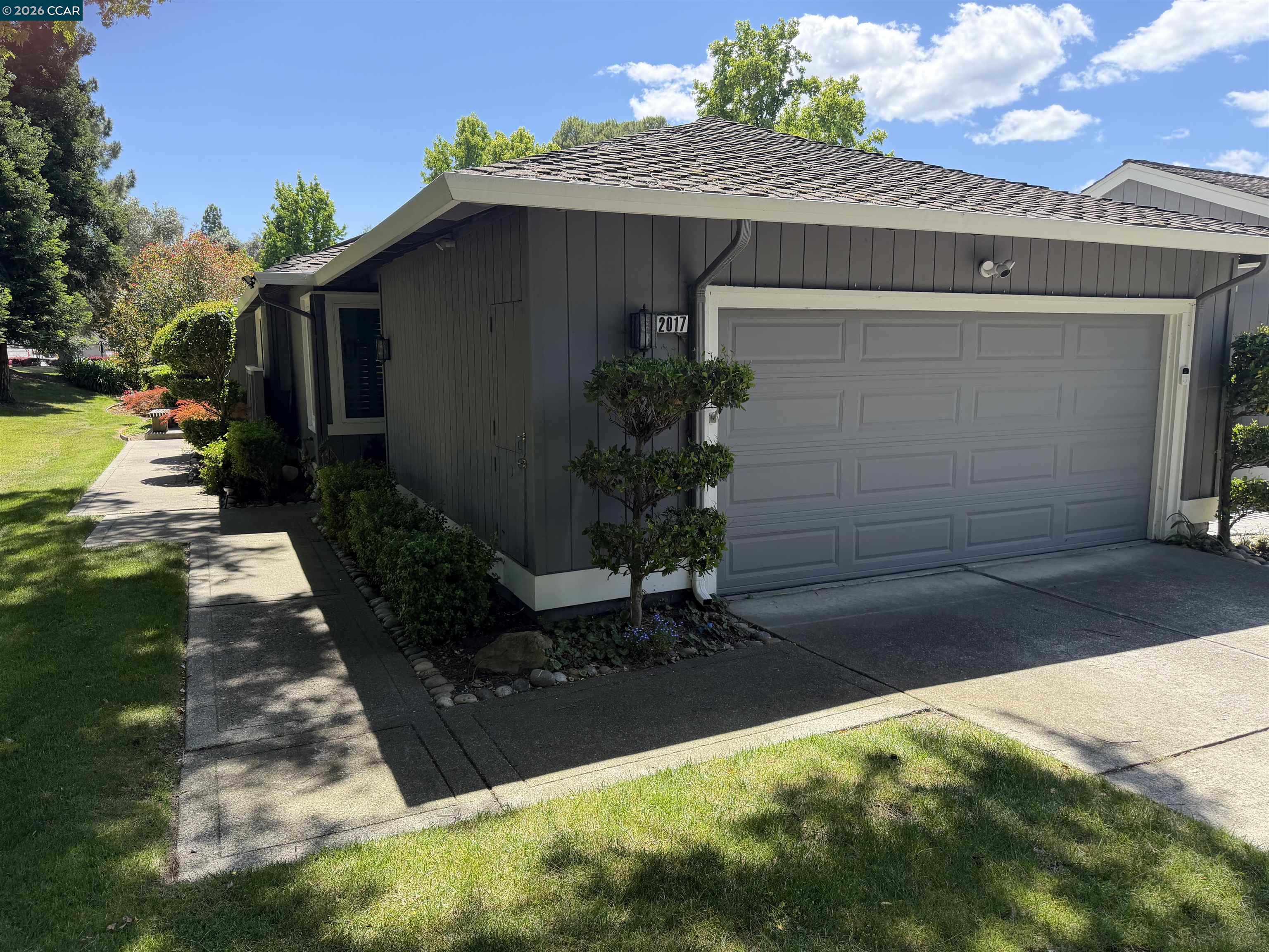 Photo #2: 41135139 Listing: Photo #2