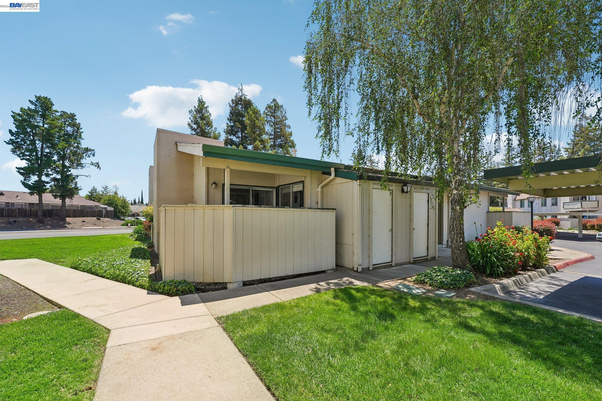 Photo #1: 41135147 Listing: Photo #1
